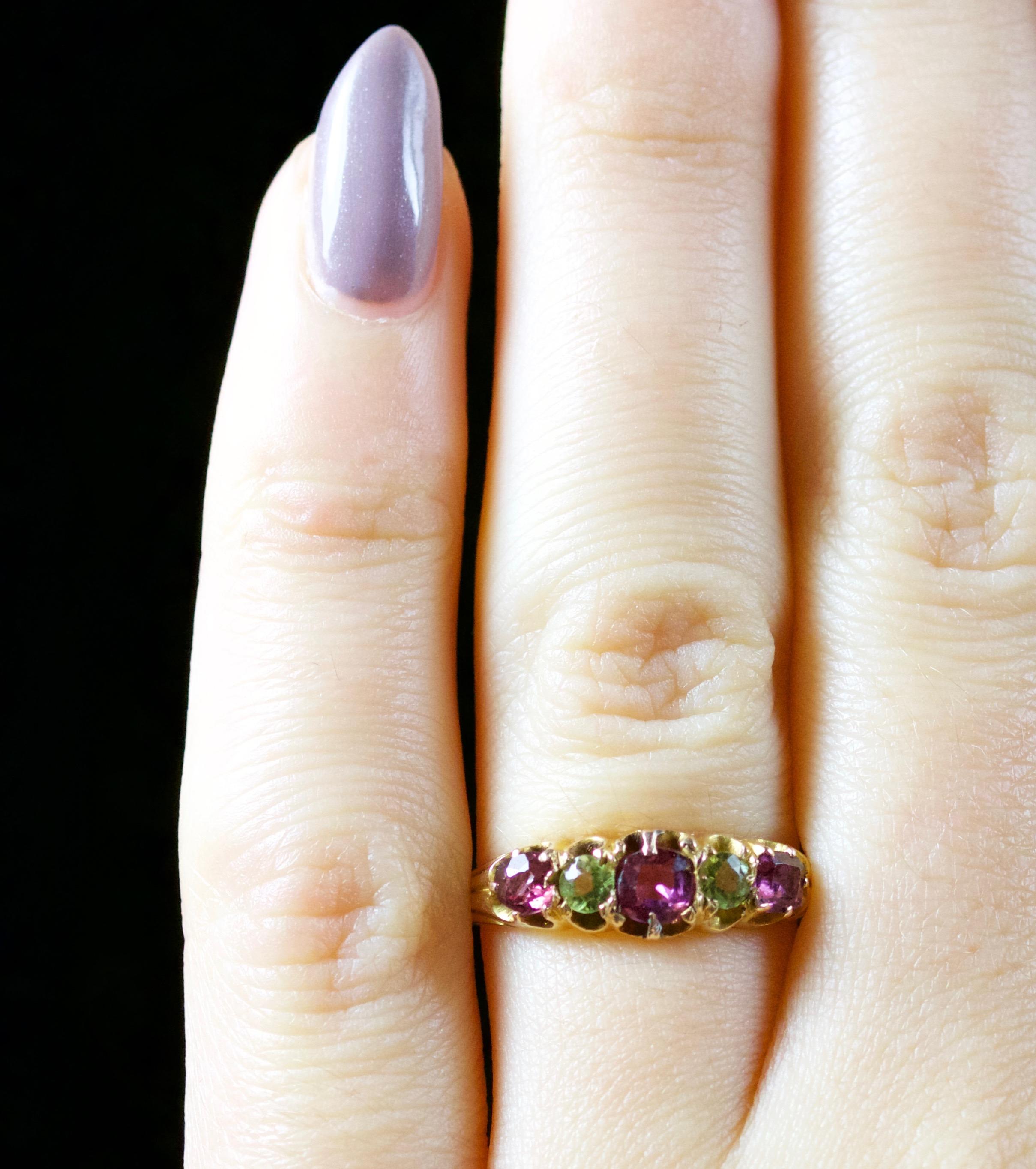 Antique Victorian Suffragette Amethyst Peridot Ring 15 Carat Gold, circa 1900 For Sale 3
