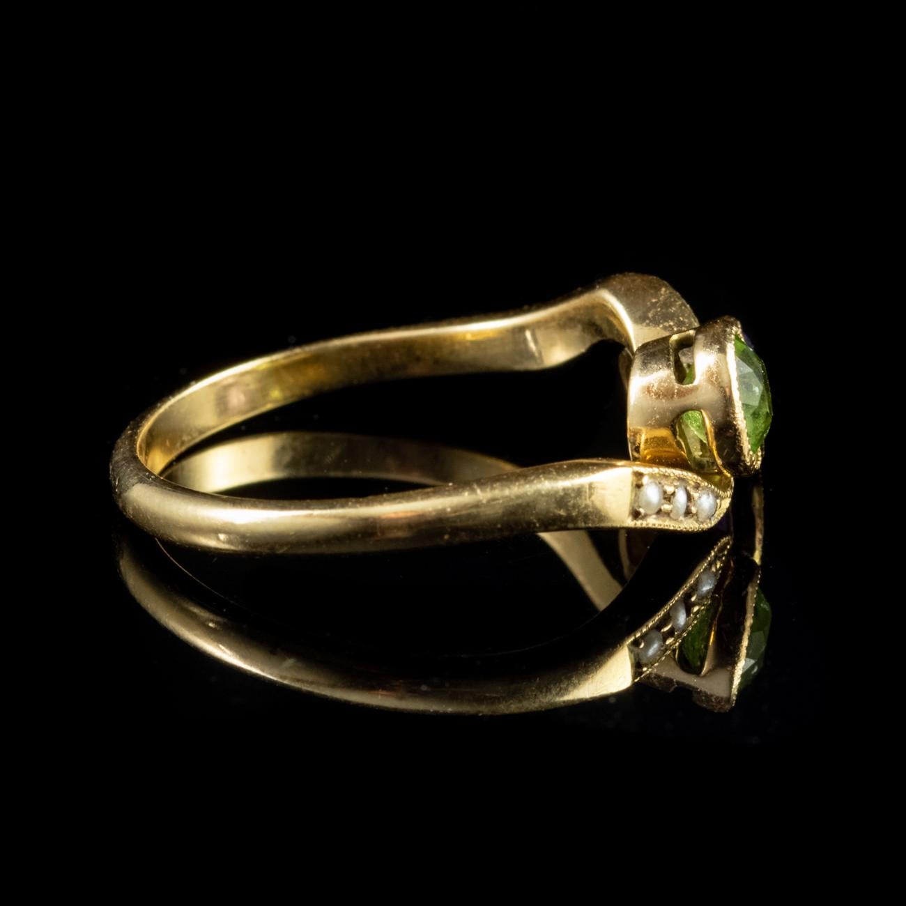 Antique Victorian Suffragette Twist Ring 18 Carat Gold Dated 1891 In Good Condition In Lancaster, Lancashire