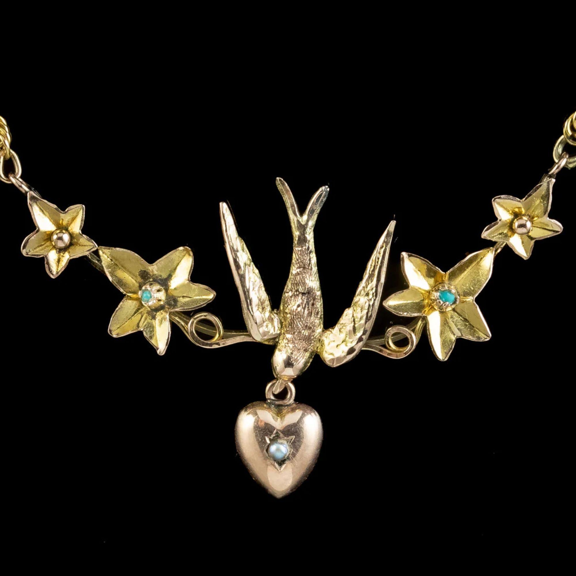 Antique Victorian Swallow Heart Ivy Necklace in 9 Carat Gold In Good Condition In Kendal, GB