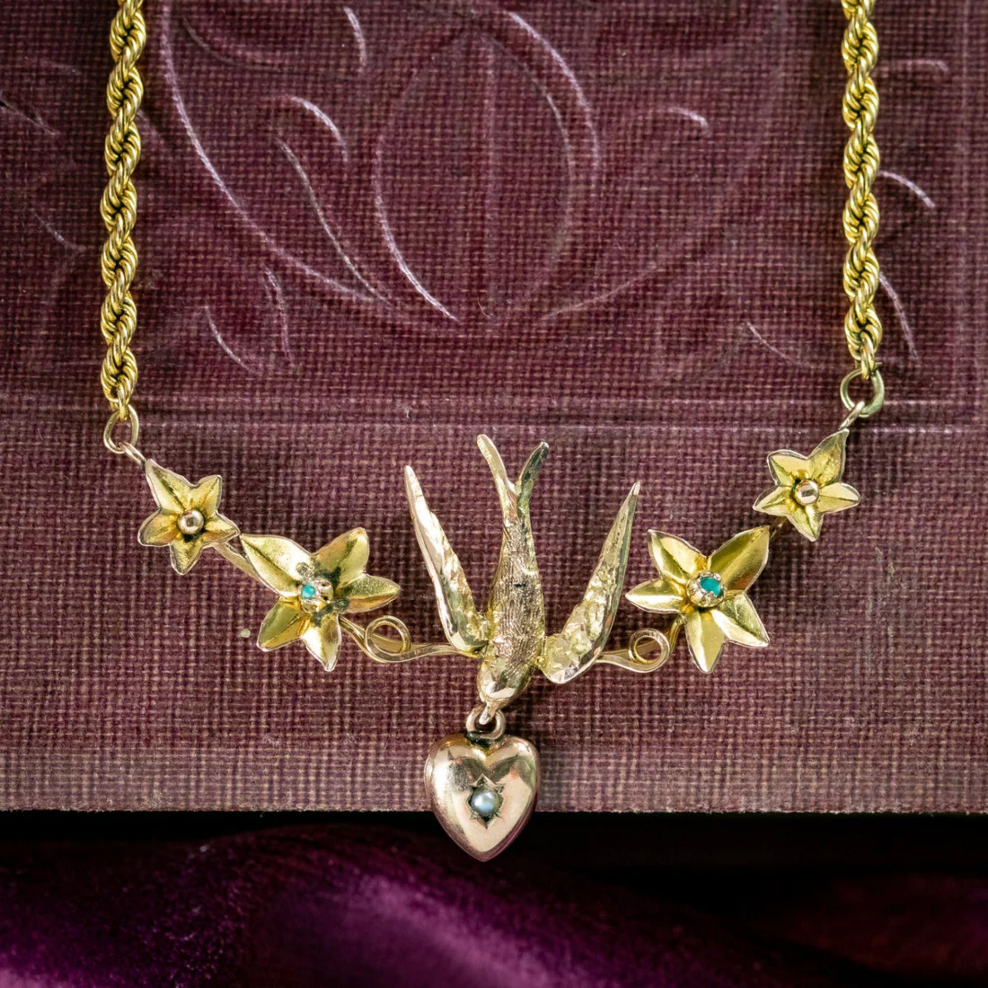 Antique Victorian Swallow Heart Ivy Necklace in 9 Carat Gold 4