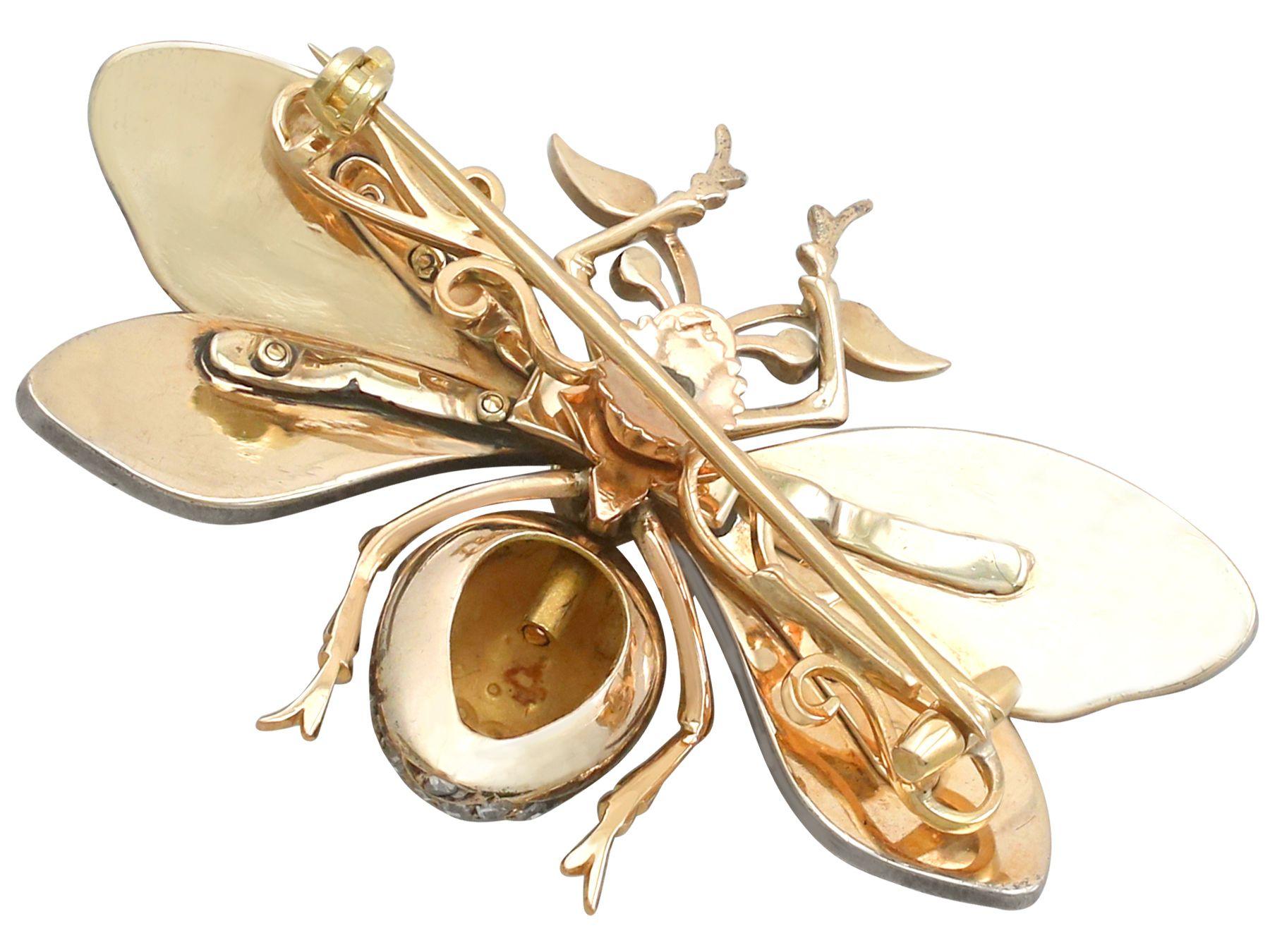 Antike viktorianische Synthetische Rubin- und 3,11 Karat Diamant-Gold-Brosche mit Insekten Damen im Angebot