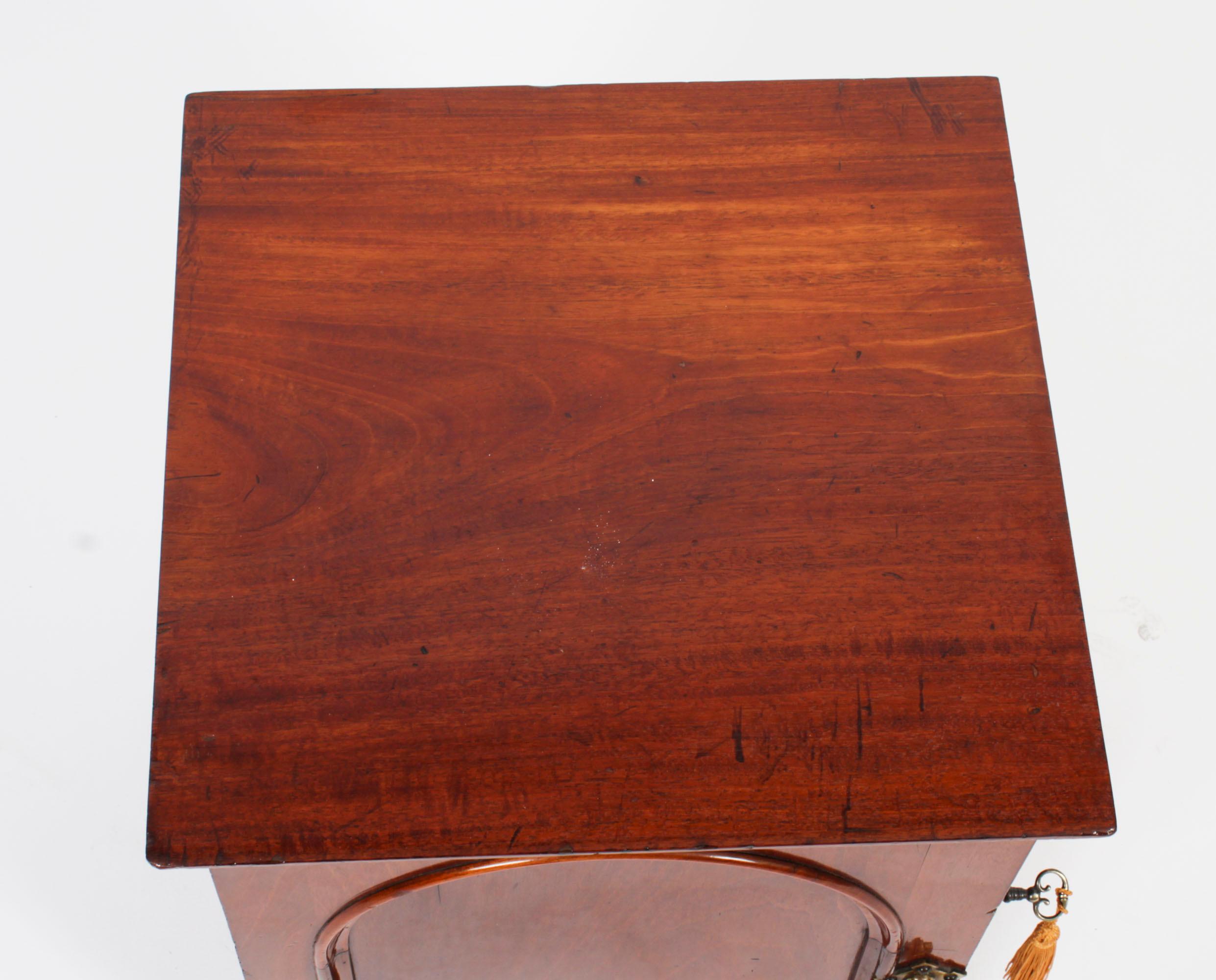 Antiguo armario victoriano de sobremesa para coleccionistas de joyas S. XIX Victoriano en venta