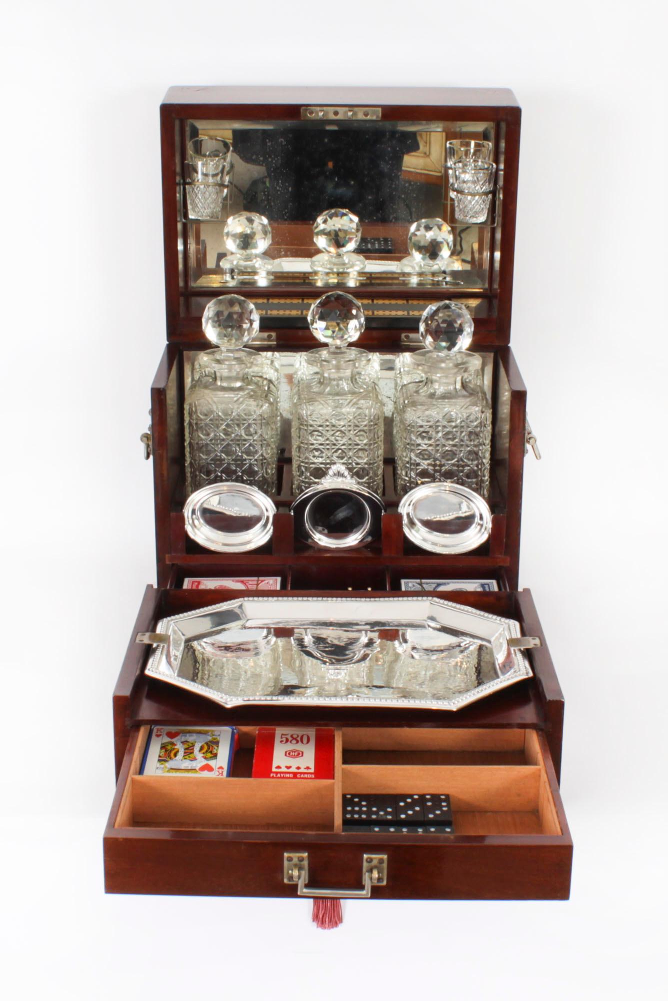 Antique Victorian Three Bottle Tantalus & Games Compendium 19th C In Good Condition For Sale In London, GB