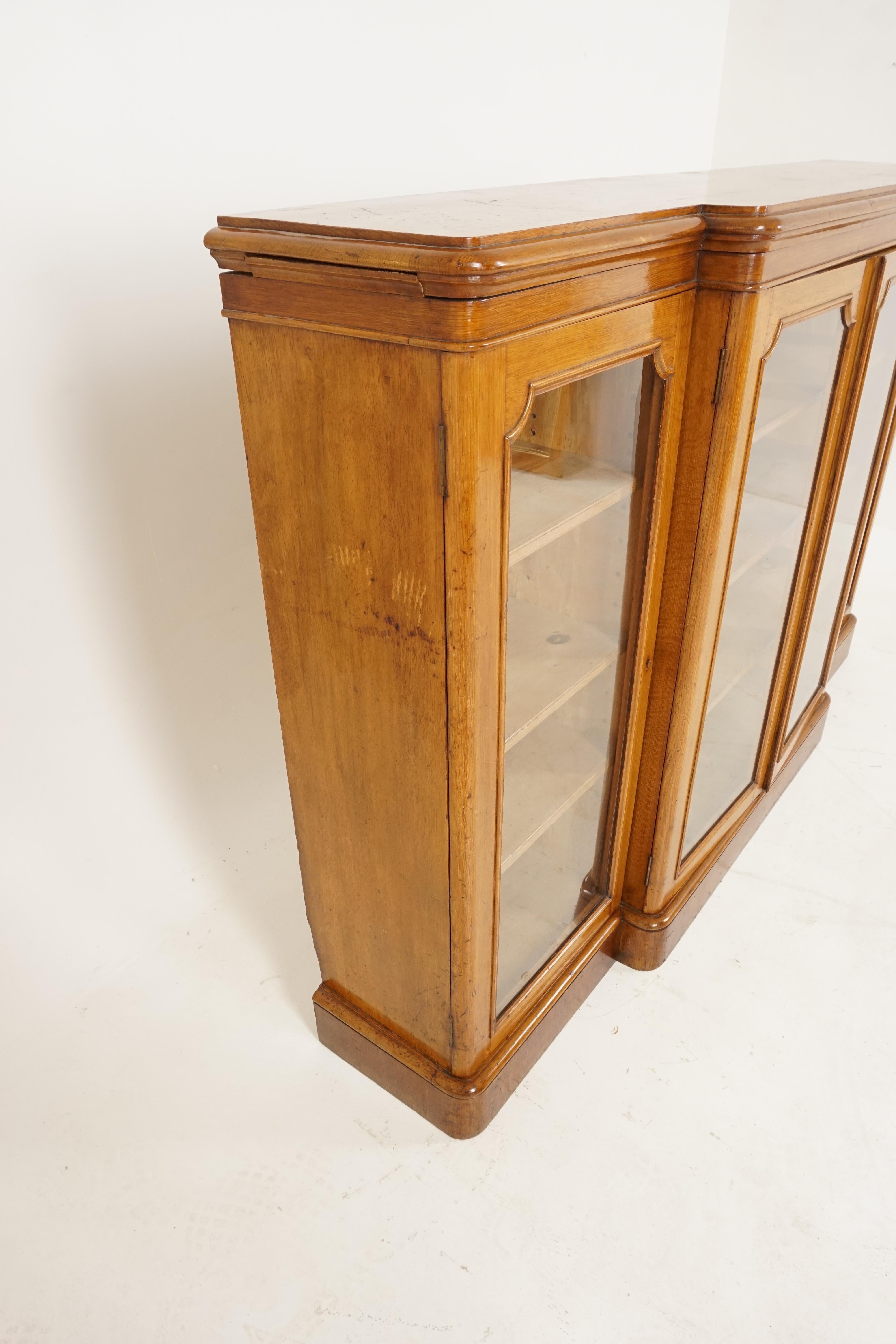 Late 19th Century Antique Victorian Tiger Oak Breakfront Display Cabinet, Scotland 1880, B2551