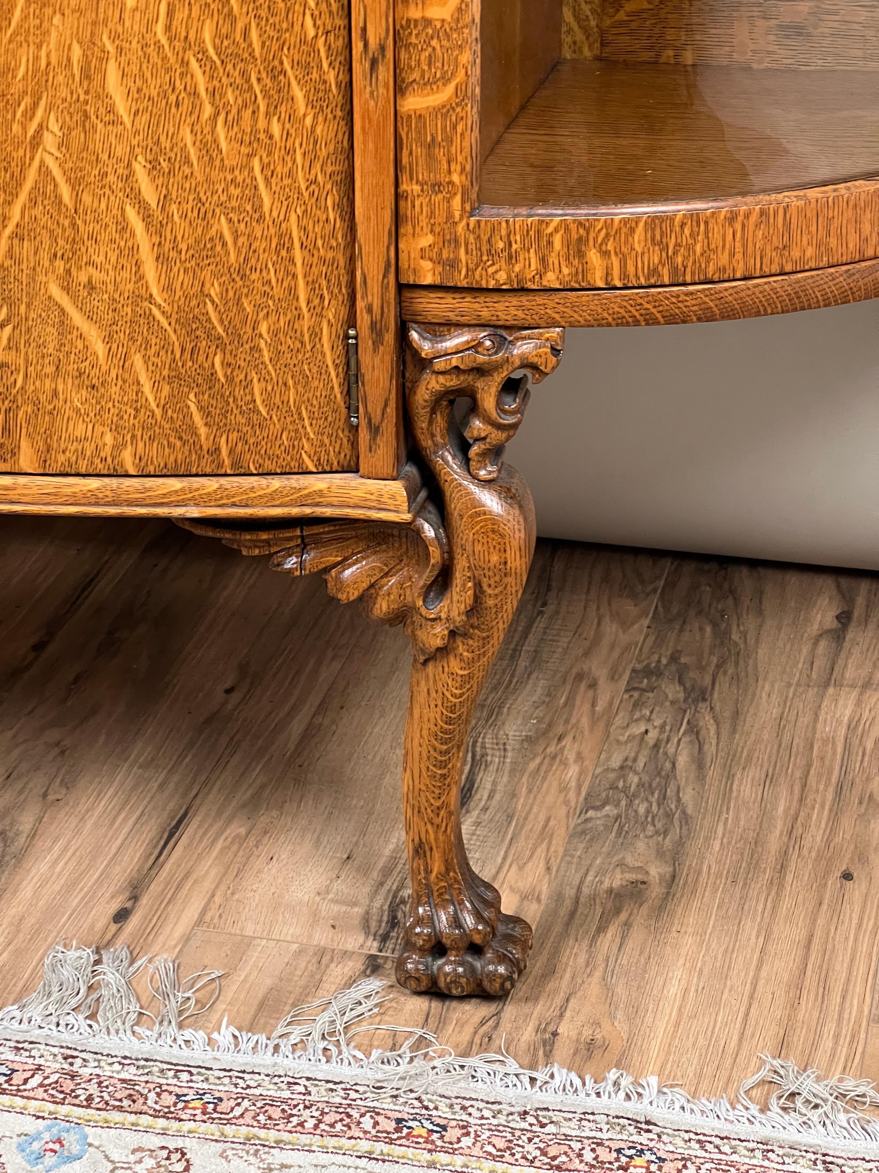 XIXe siècle Antique Victorian Tiger Oak Green Man Buffet Server