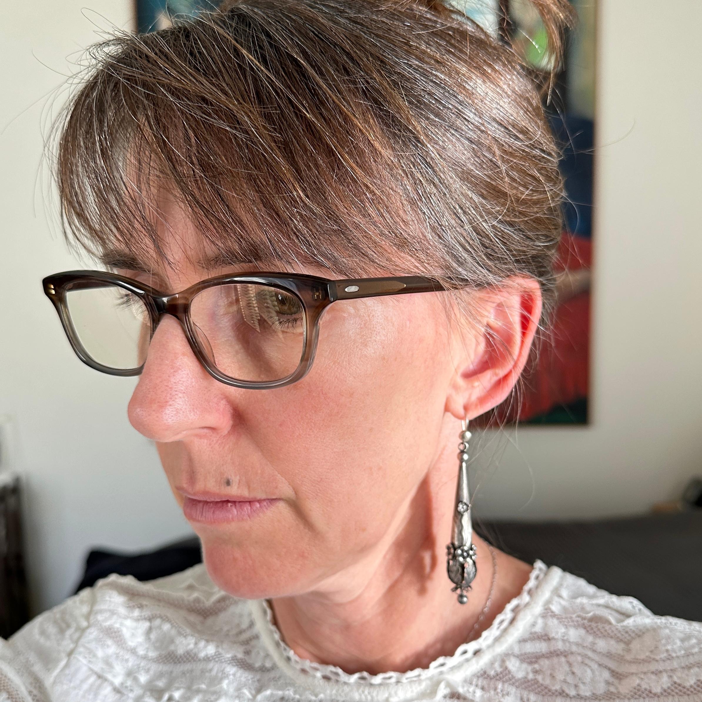 Orecchini d'argento antichi vittoriani a forma di siluro floreale In condizioni ottime in vendita a Scotts Valley, CA