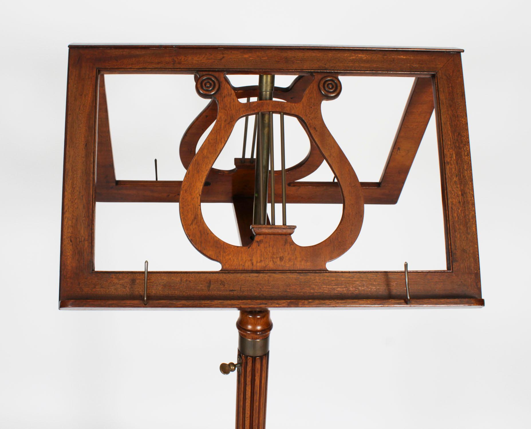 Antique Victorian Tripod Music Stand 19ème siècle Bon état à London, GB