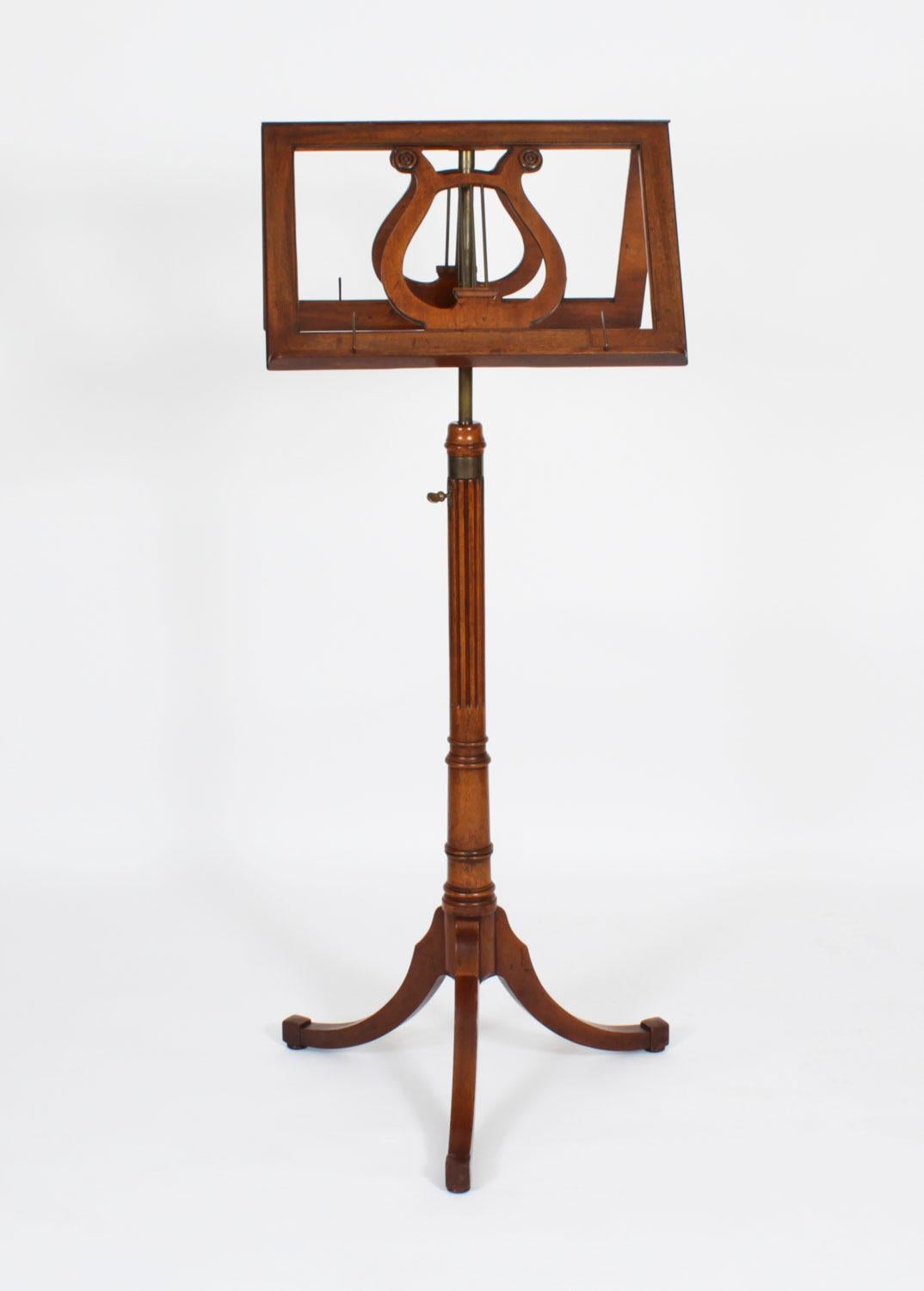 XIXe siècle Antique Victorian Tripod Music Stand 19ème siècle