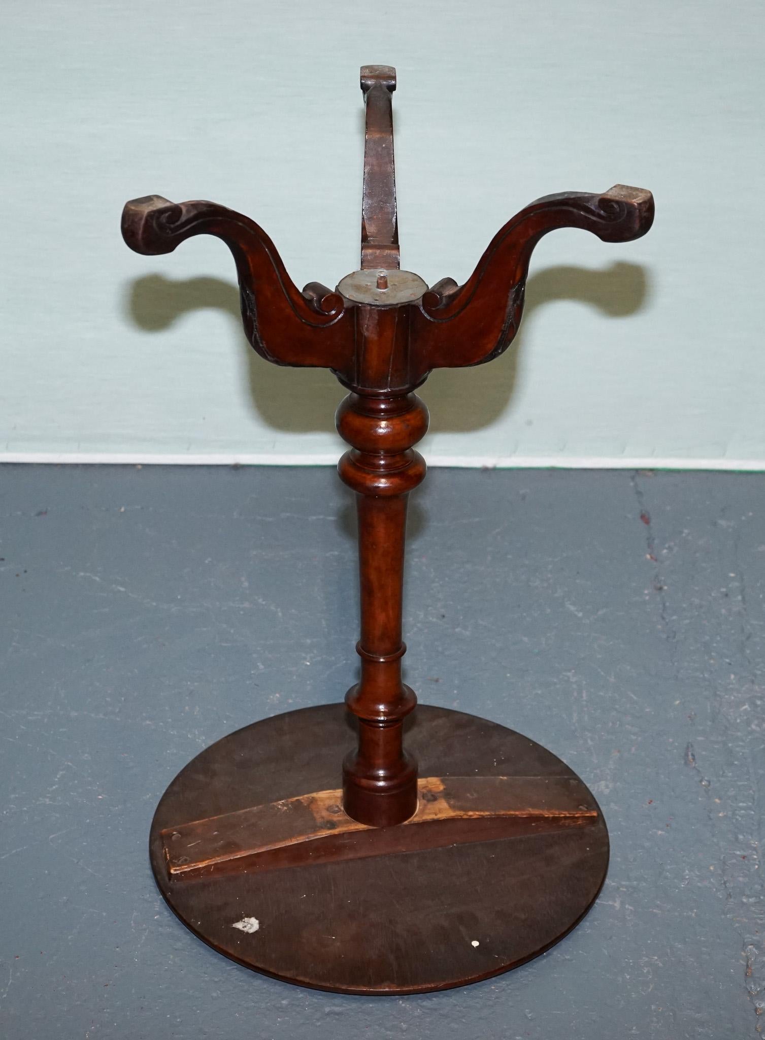 ANTIQUE VICTORIAN TRIPOD SiDE TABLE ROUND WINE TABLE WITH CABRIOLE LEGS For Sale 3