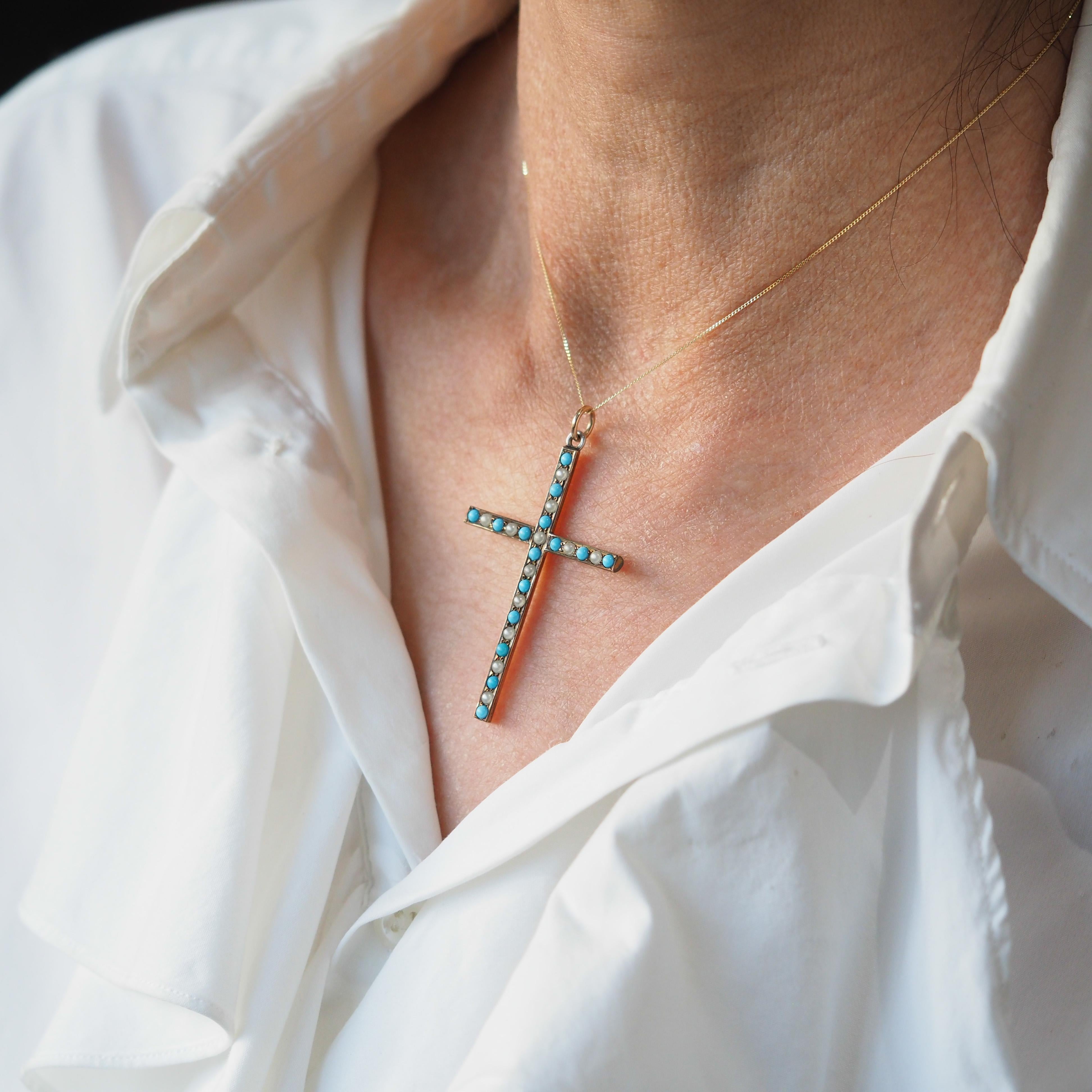 Antica collana vittoriana con ciondolo a forma di croce in turchese e perle in oro 9K - c.1890 In condizioni buone in vendita a London, GB