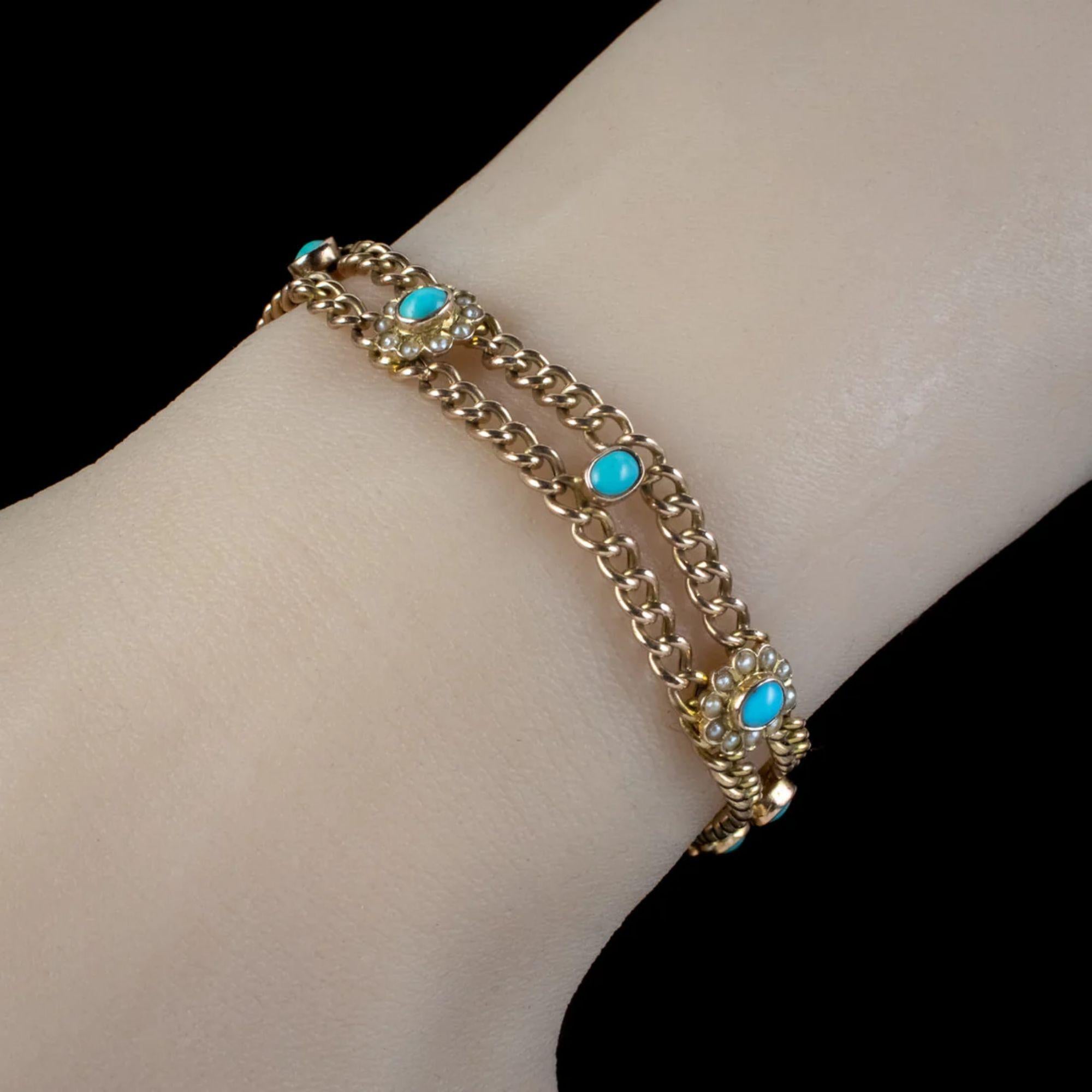 Antique Victorian Turquoise Pearl Curb Bracelet in 9ct Gold, circa 1900 In Good Condition For Sale In Kendal, GB
