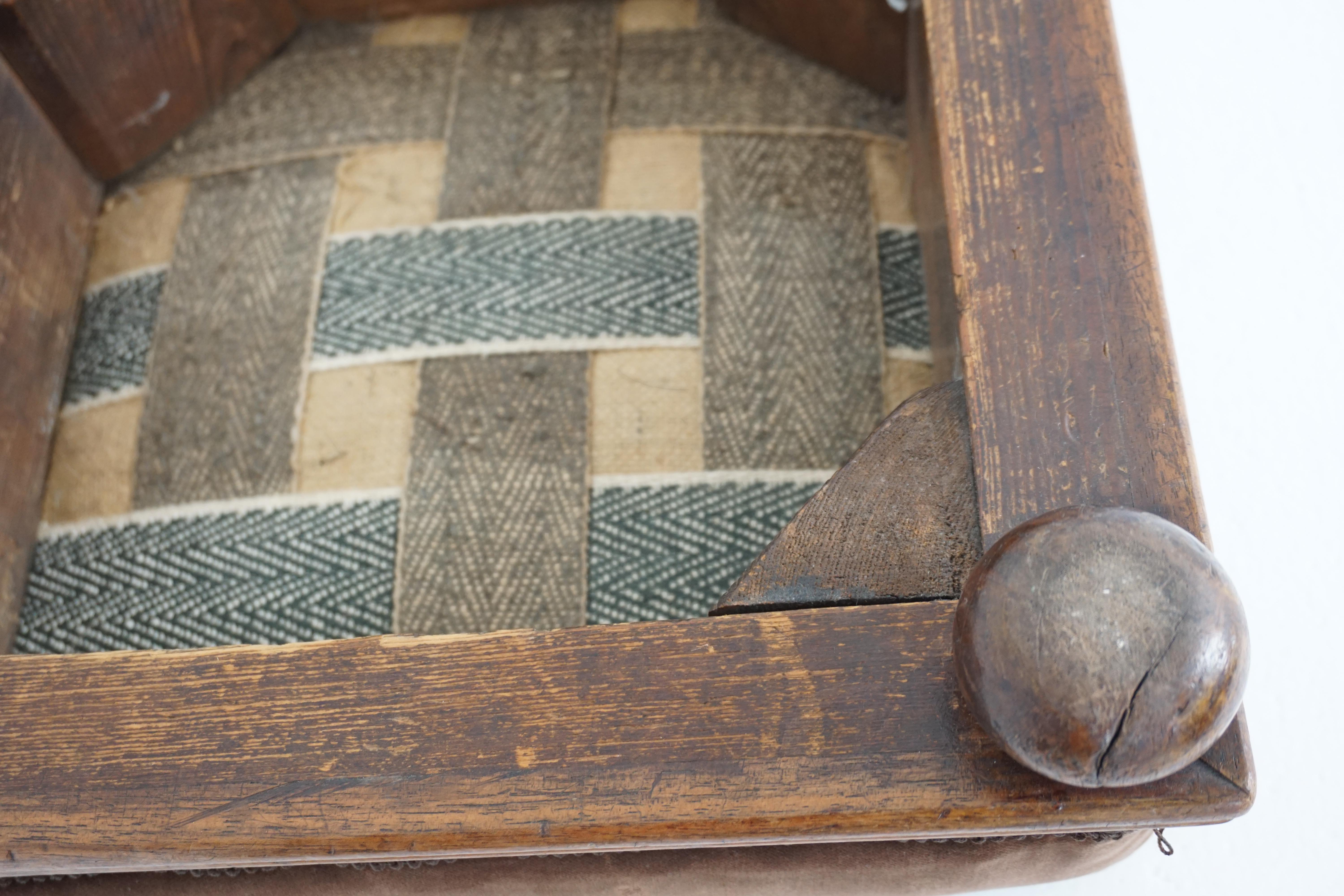 Antique Victorian Upholstered Walnut Foot Stool Bench, Scotland, 1890-1907 2