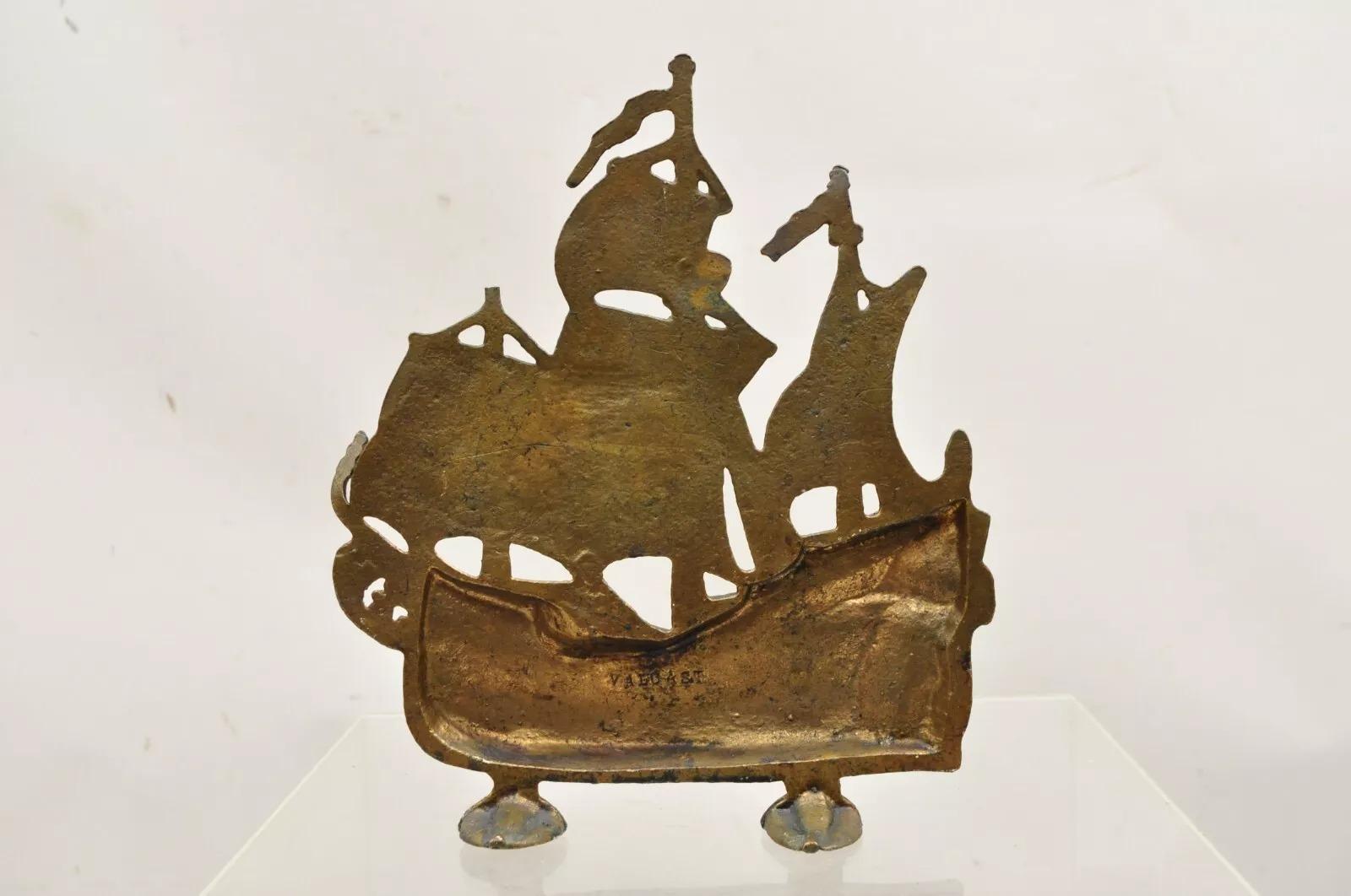 Antiguo Tope de Puerta Victoriano Valcast de Hierro Fundido Figurado de Bronce Barco de Vela en venta 3