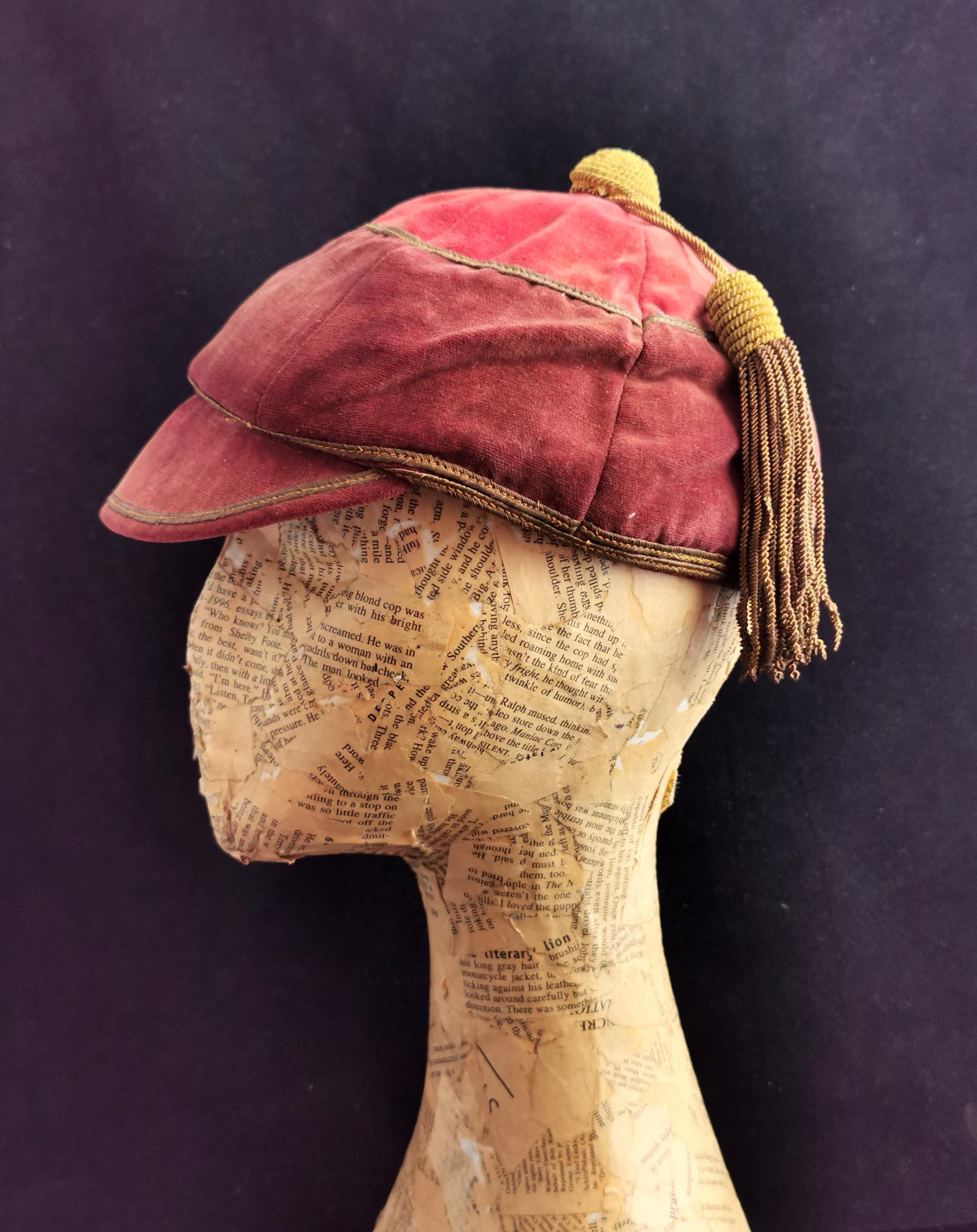 Antique Victorian velvet jockeys cap, sporting hat  In Fair Condition For Sale In NEWARK, GB