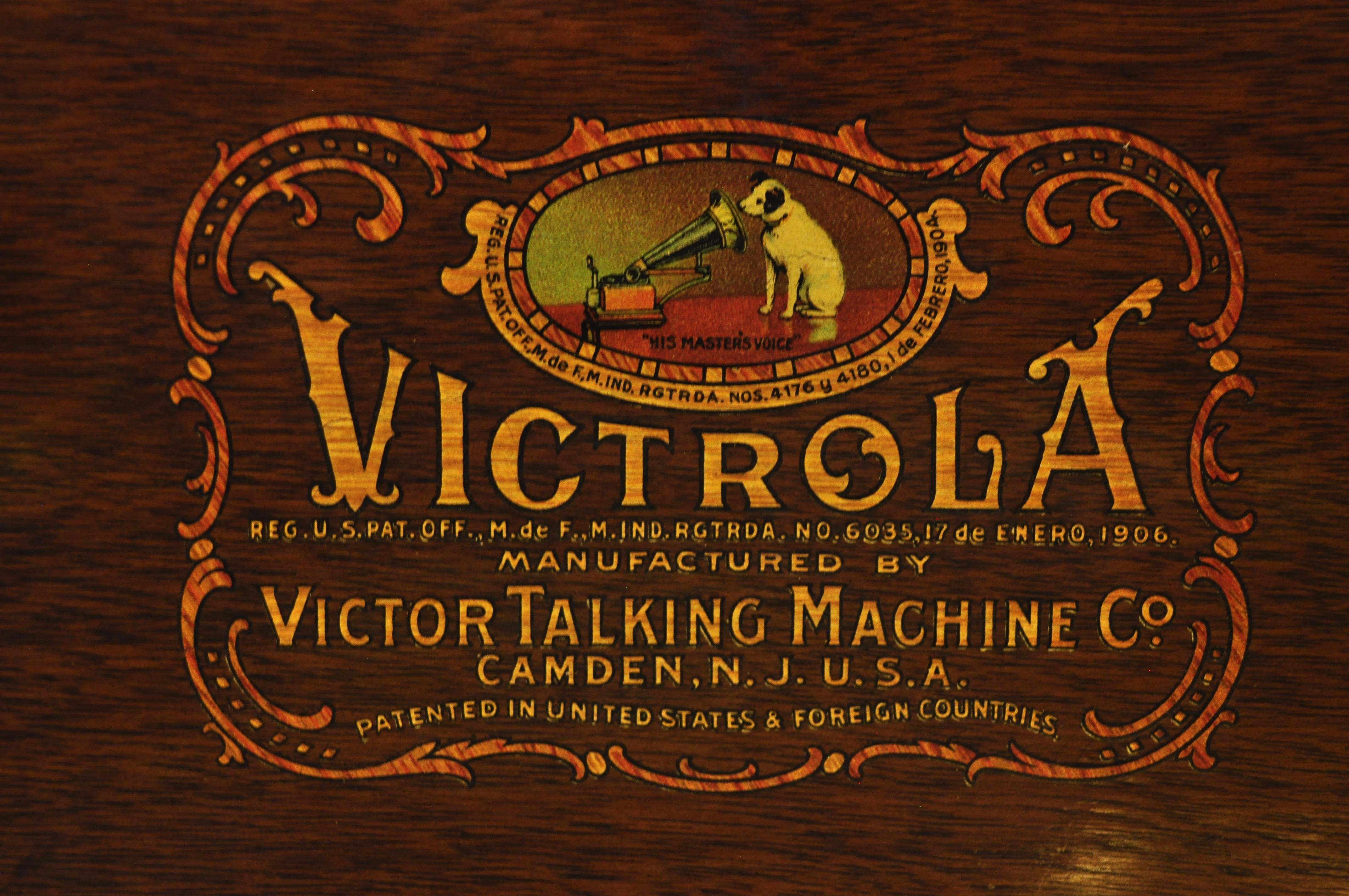 victrola record player vintage