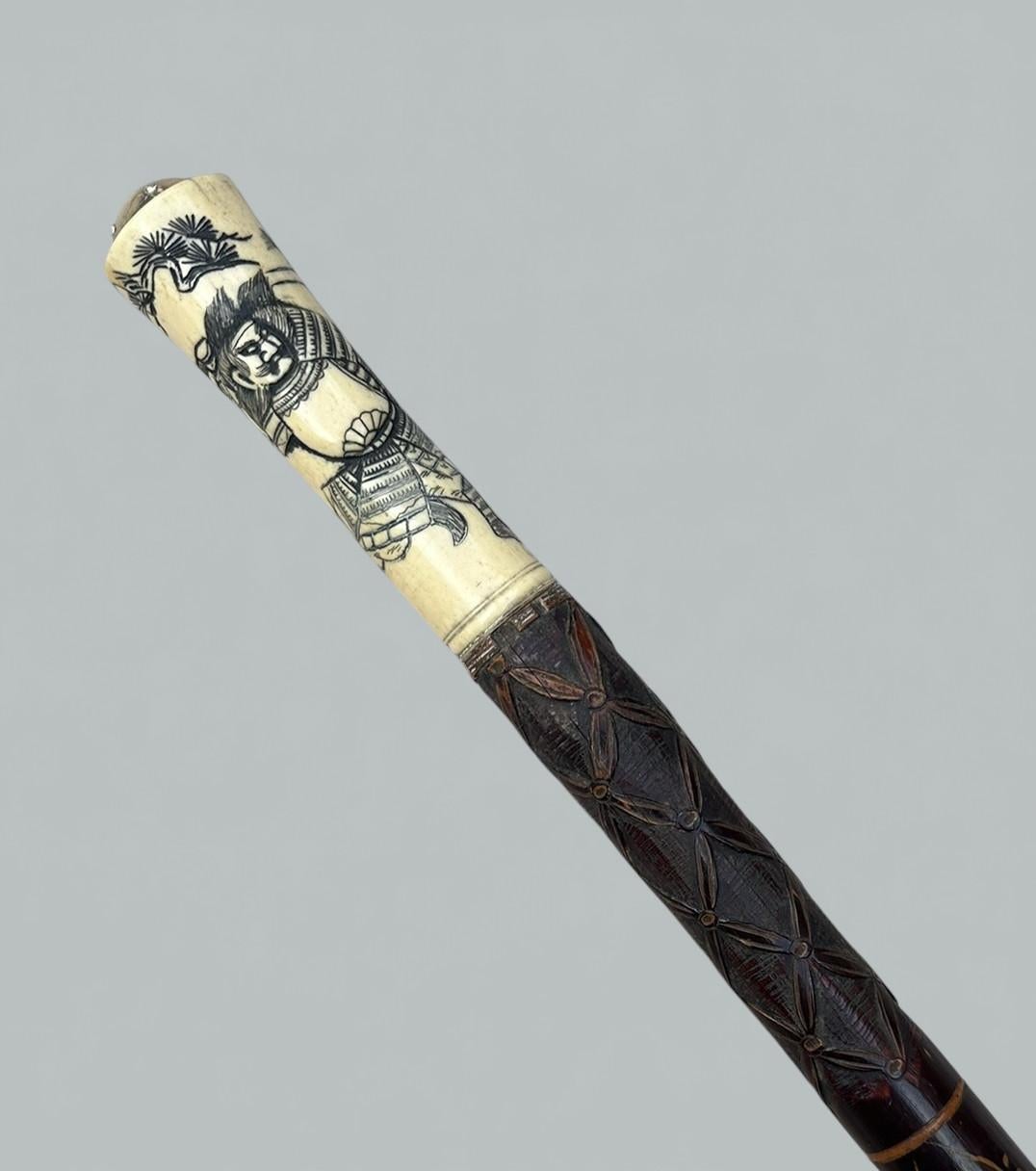 Sculpté Ancienne canne-bâton en bois de Malacca en os de baleine de l'époque victorienne en vente