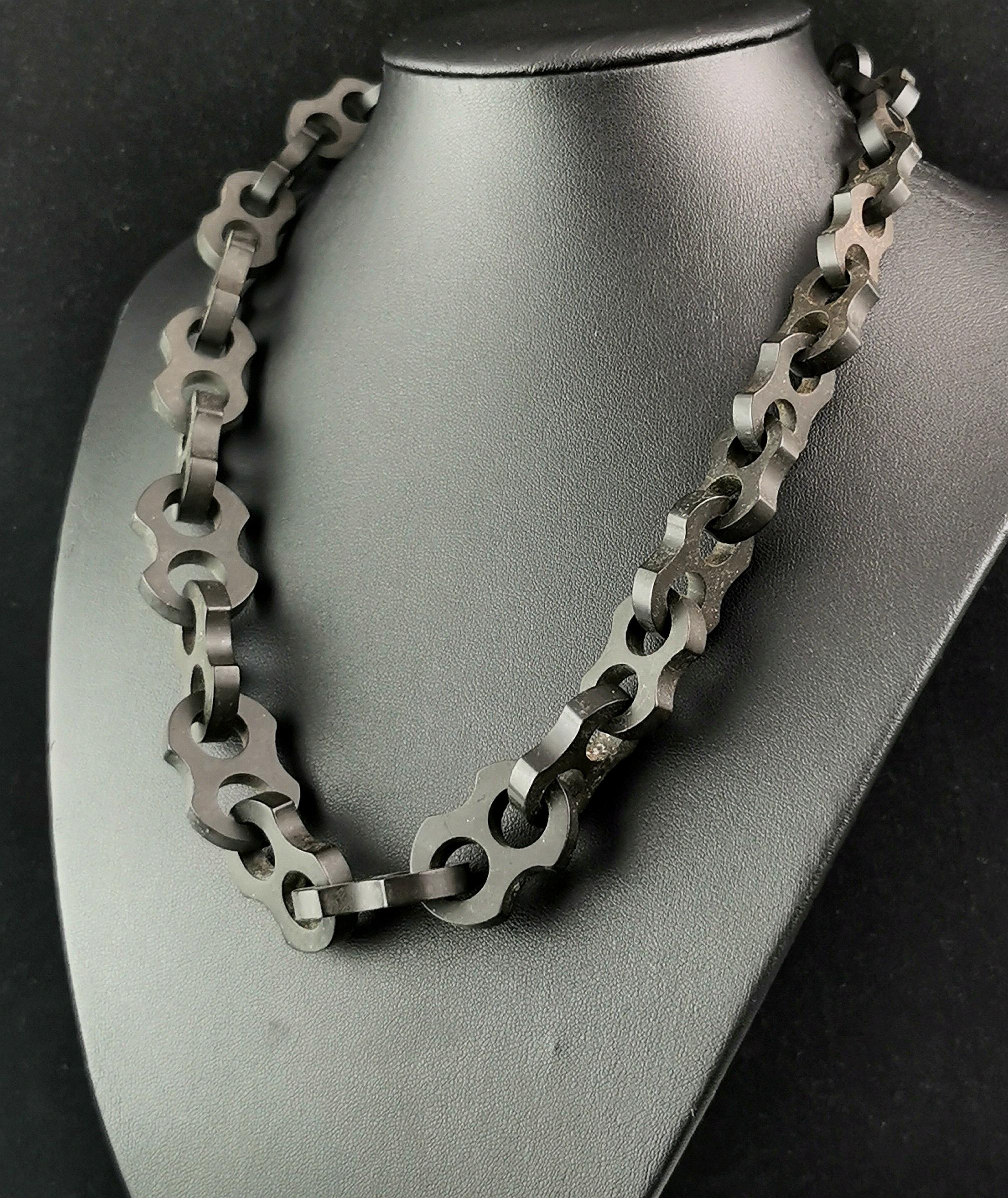Antique Victorian Vulcanite chain necklace, chunky mariner link  In Good Condition For Sale In NEWARK, GB