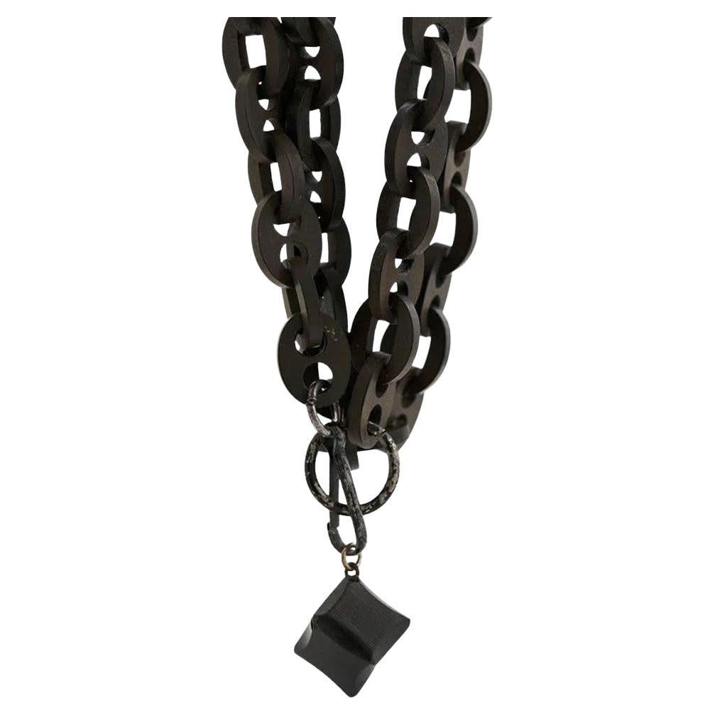 Antica collana vittoriana di charme a maglie larghe in vulcanite