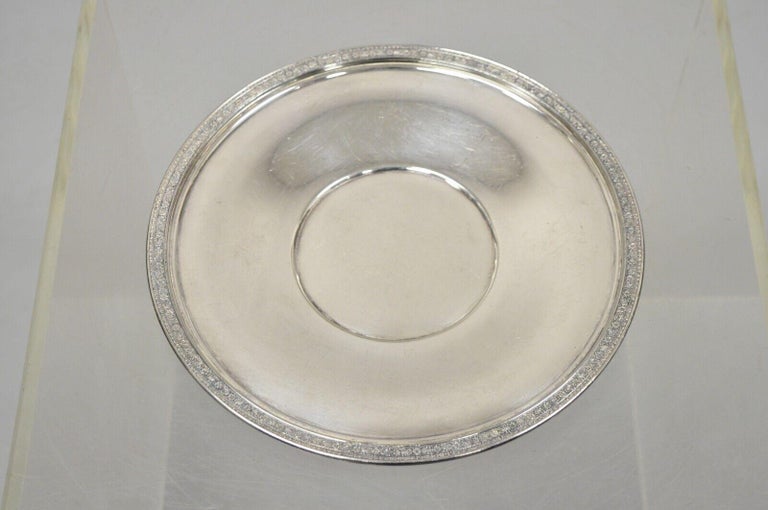 Plat De Service Rond En Métal Argenté – Déco Ou Cuisine, Bon état