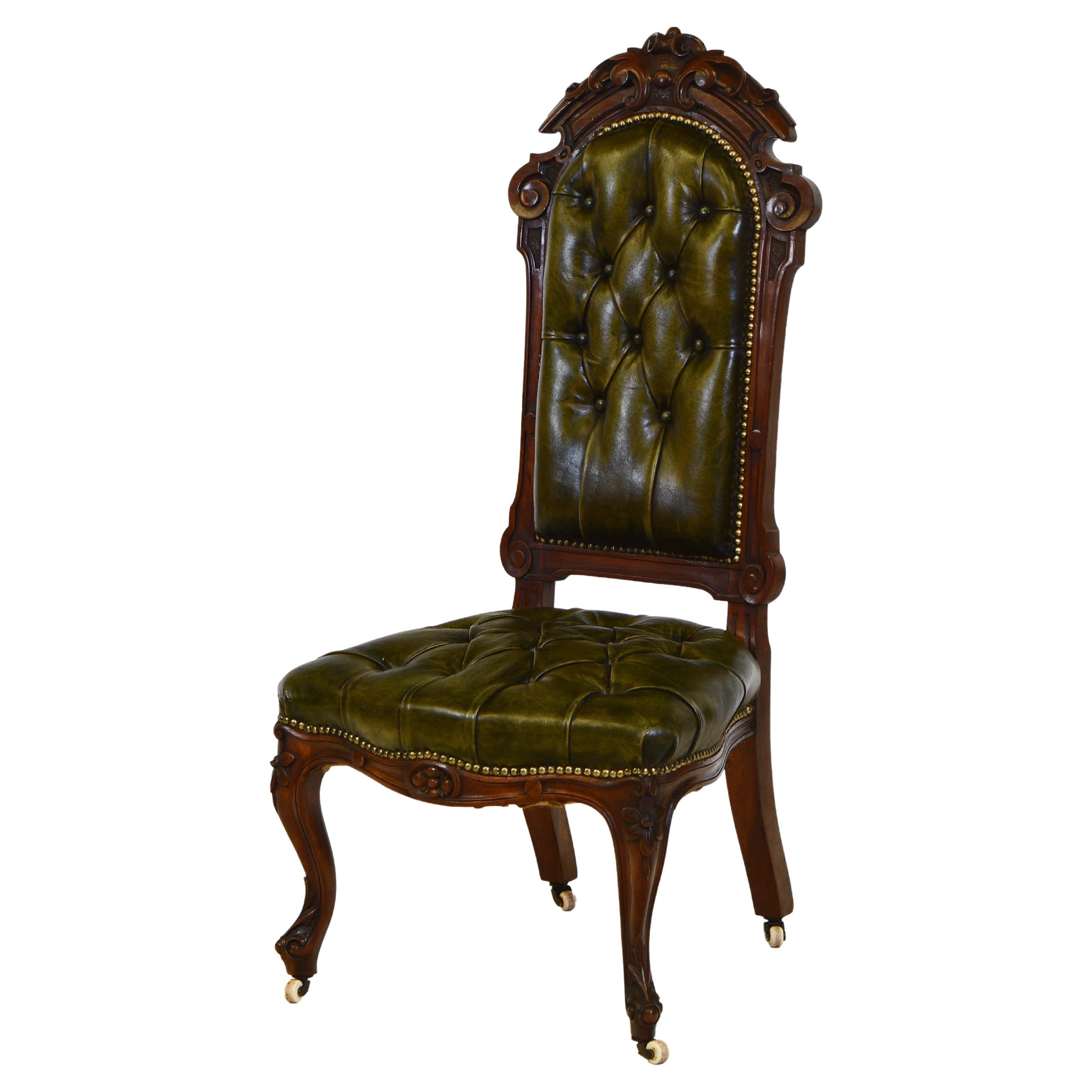 Antique Victorian Walnut and Leather Button Occasional Side Chair For Sale  at 1stDibs