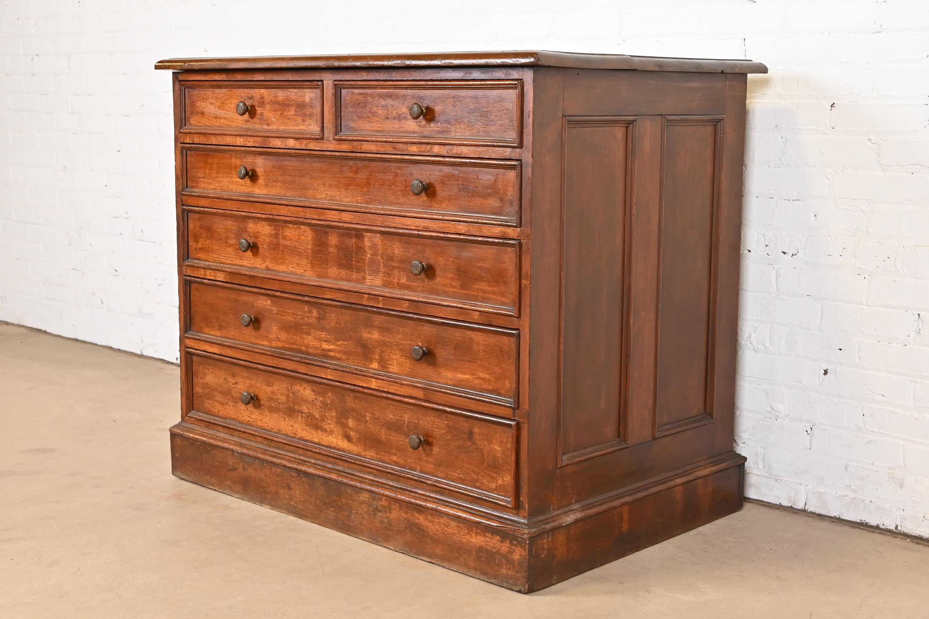 Antique Victorian Walnut Architect's Blueprint Flat File Cabinet  In Good Condition For Sale In South Bend, IN