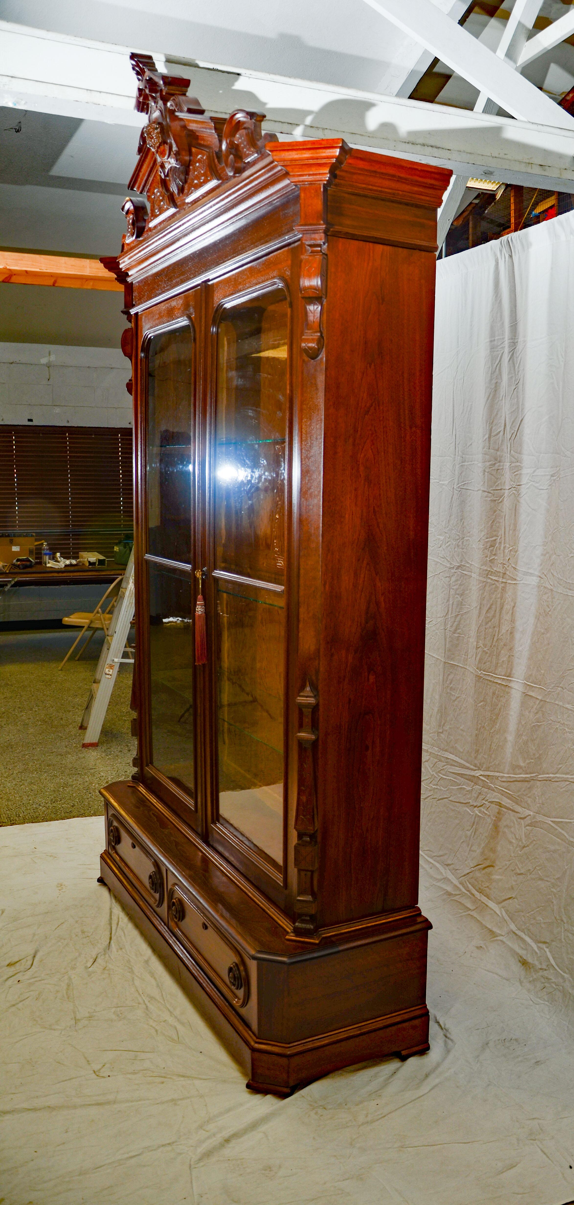 American Antique Victorian Walnut Bookcase / Display Cabinet For Sale