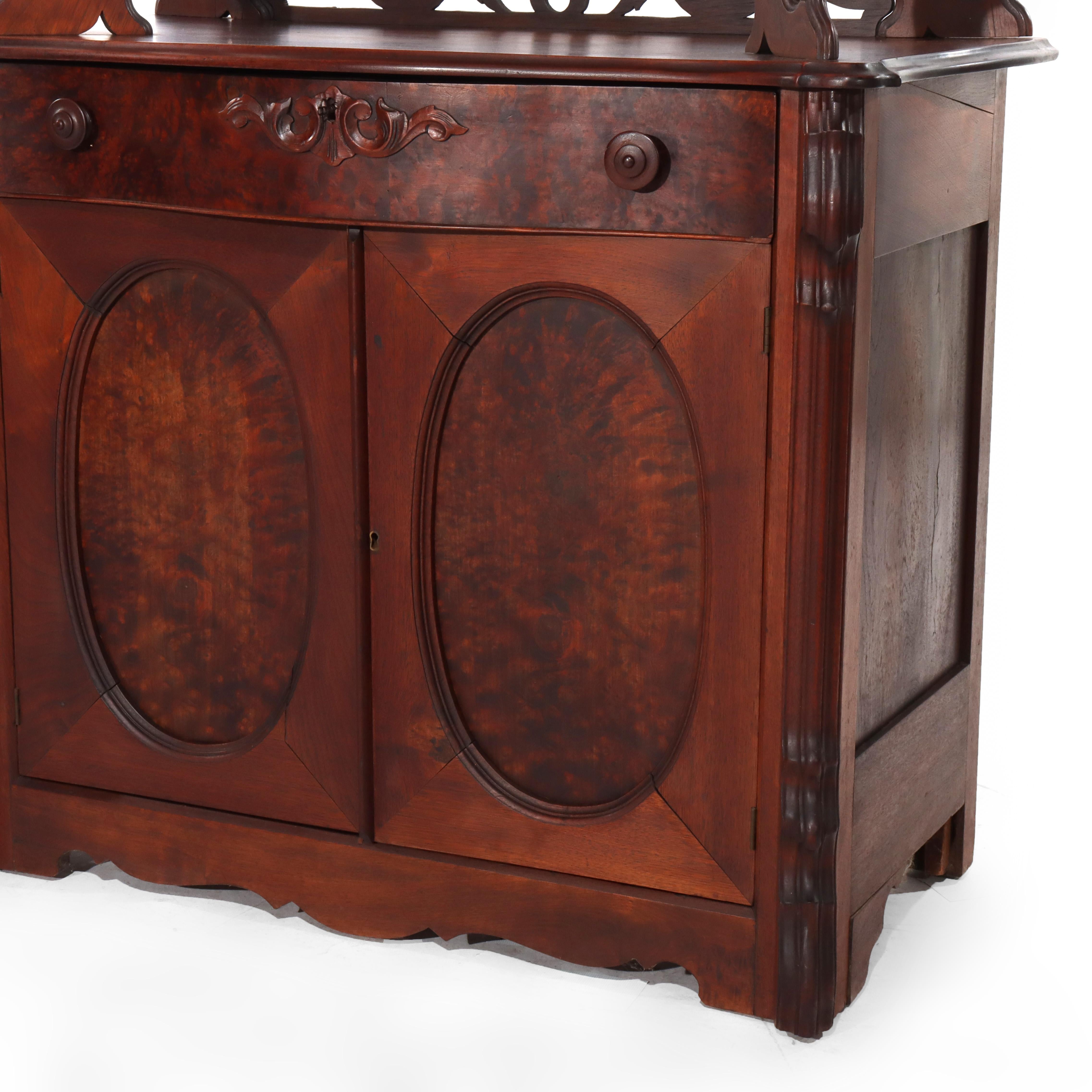 Ancien serveur d'étagère victorien en noyer et ronce C1880 Bon état - En vente à Big Flats, NY