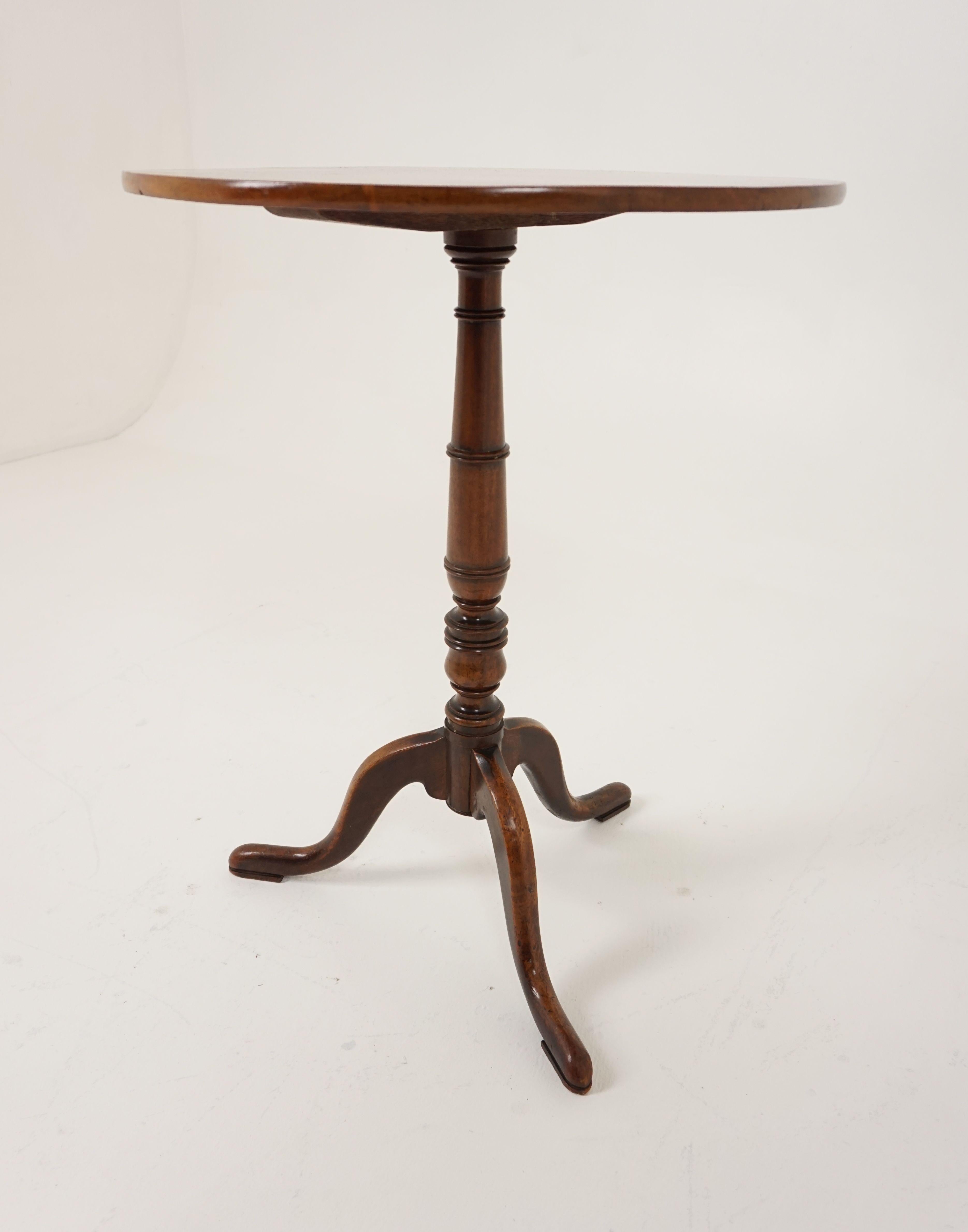 Scottish Antique Victorian Walnut Circular Lamp Table, Scotland, 1880