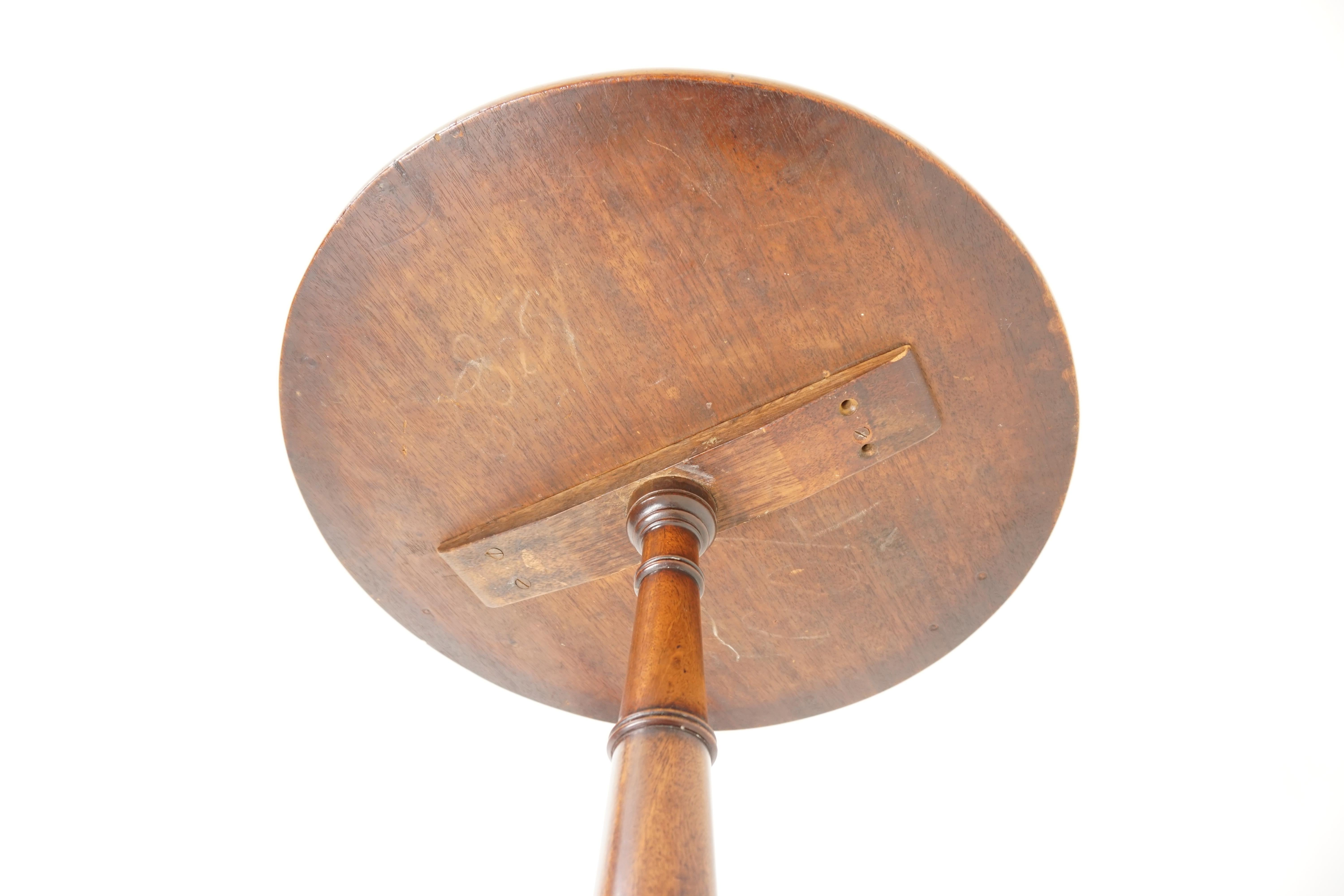 Late 19th Century Antique Victorian Walnut Circular Lamp Table, Scotland, 1880