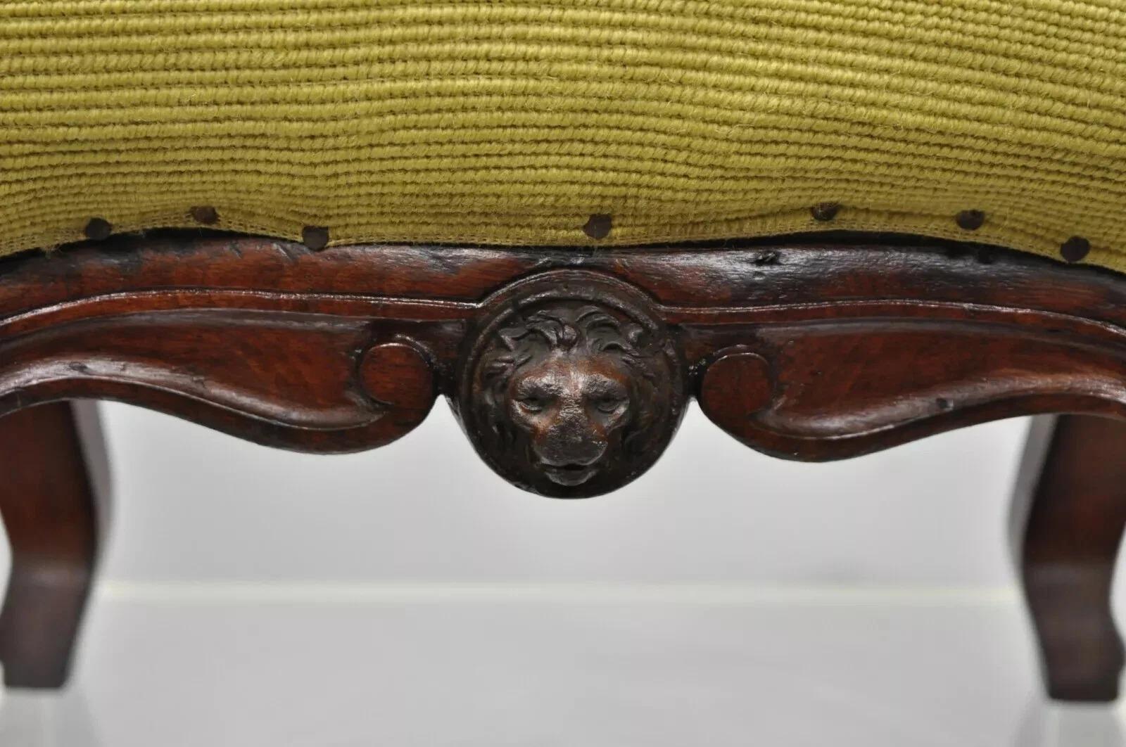 Inconnu Antique Victorian Walnut Figural Lion Female Face Needlepoint Footstool Ottoman en vente