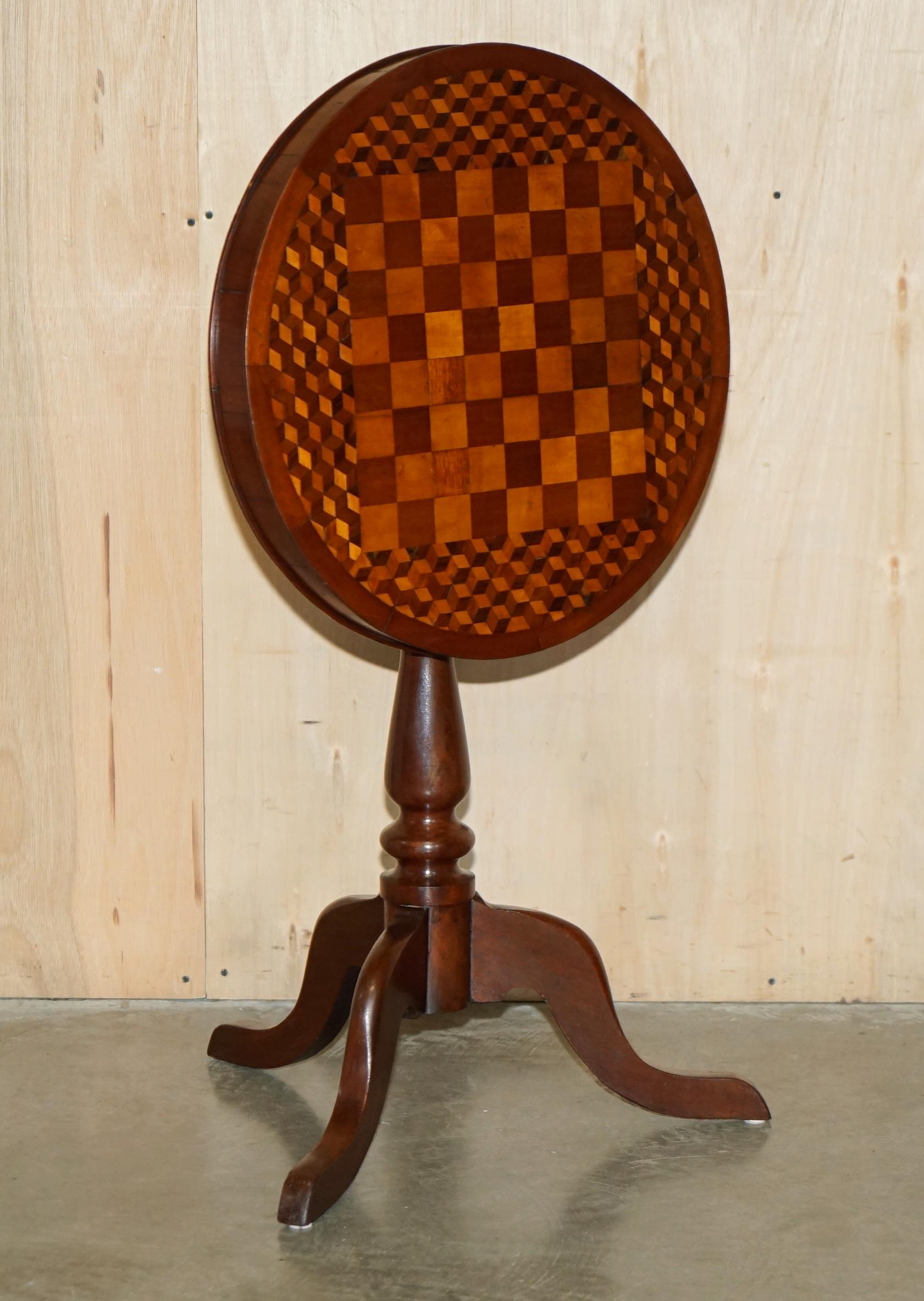 ANTIQUE ViCTORIAN WALNUT & HARDWOOD PARQUETRY INLAID TiLT TOP CHESS GAMES TABLE 3