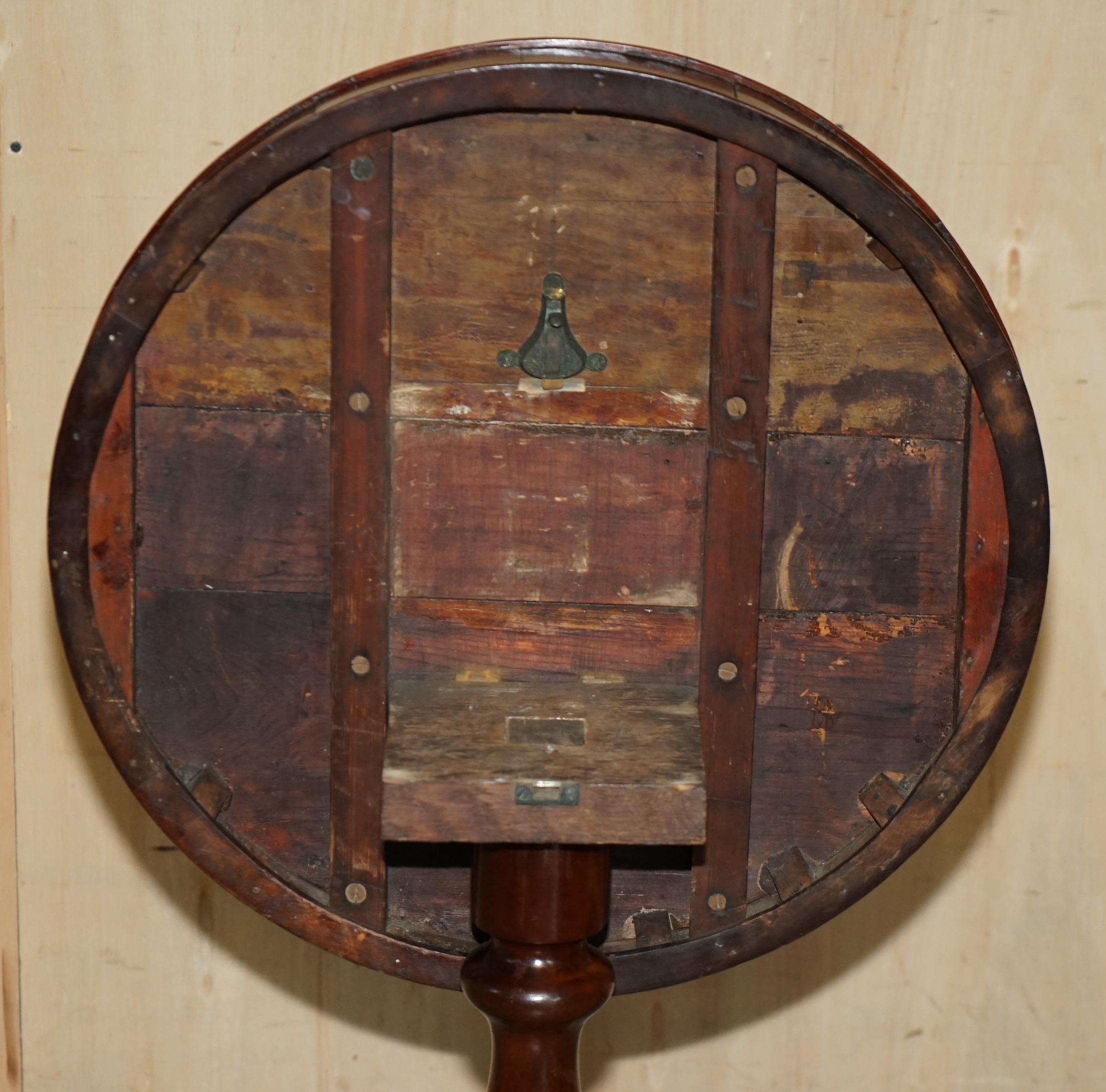 ANTIQUE ViCTORIAN WALNUT & HARDWOOD PARQUETRY INLAID TiLT TOP CHESS GAMES TABLE 8