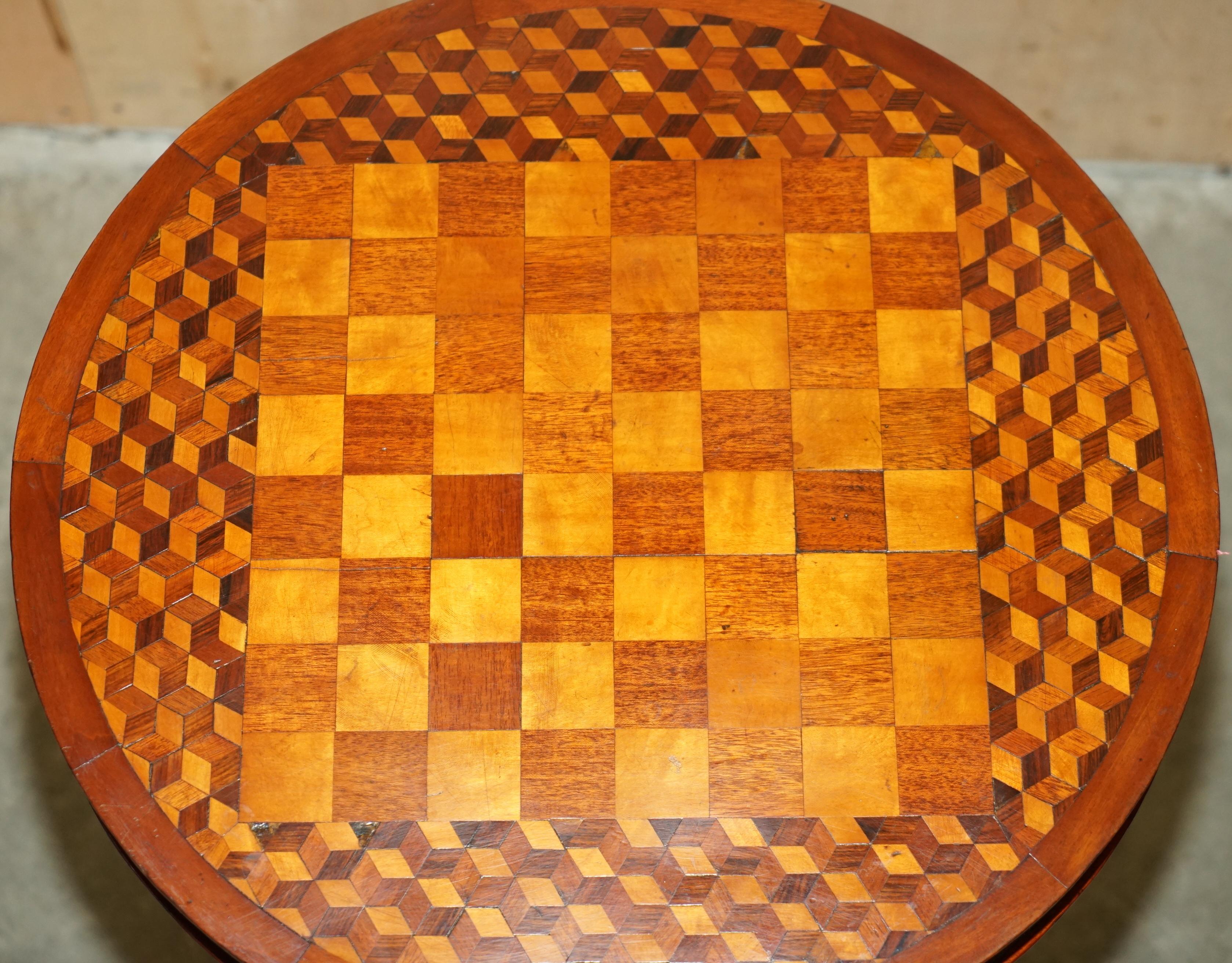English ANTIQUE ViCTORIAN WALNUT & HARDWOOD PARQUETRY INLAID TiLT TOP CHESS GAMES TABLE