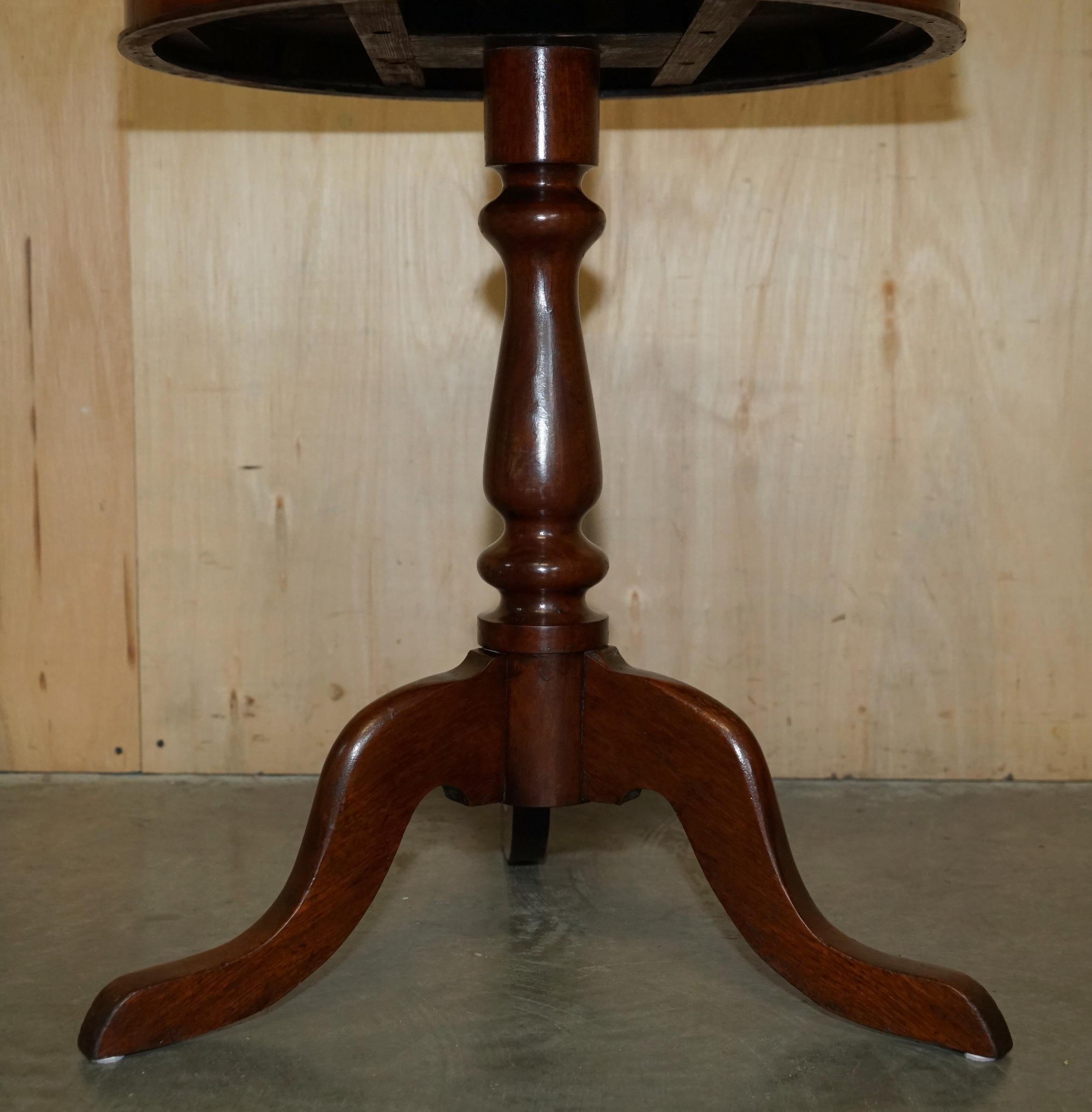 ANTIQUE ViCTORIAN WALNUT & HARDWOOD PARQUETRY INLAID TiLT TOP CHESS GAMES TABLE 1