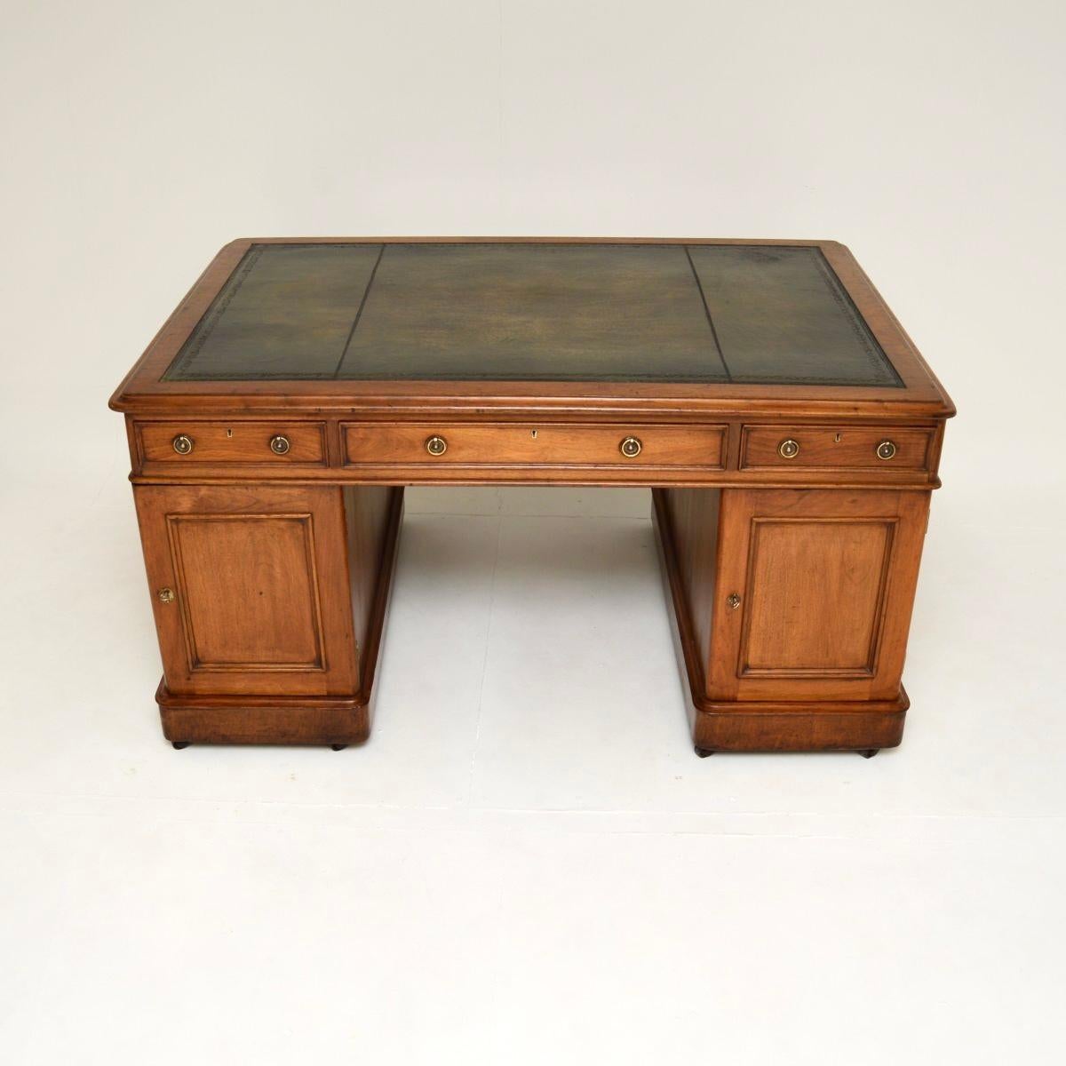 Antique Victorian Walnut Leather Top Partners Desk In Good Condition In London, GB