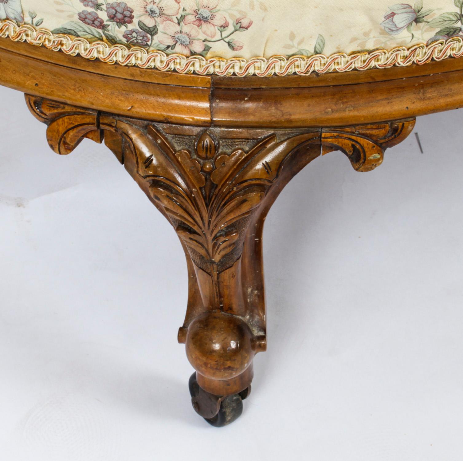 Antique Victorian Walnut Love Seat Conversation Settee, 19th Century 10