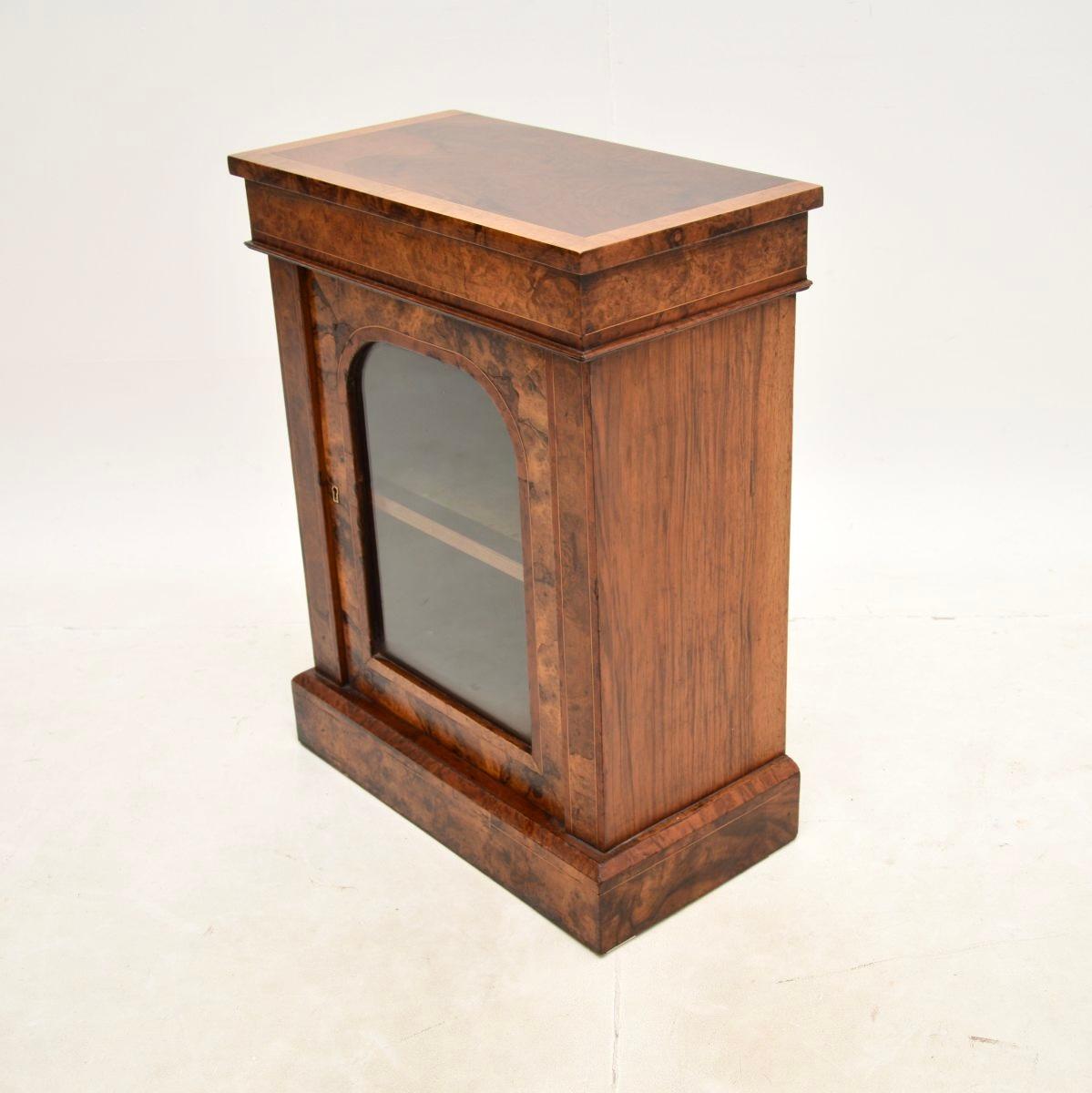 Antique Victorian Walnut Miniature Pier Cabinet In Good Condition For Sale In London, GB