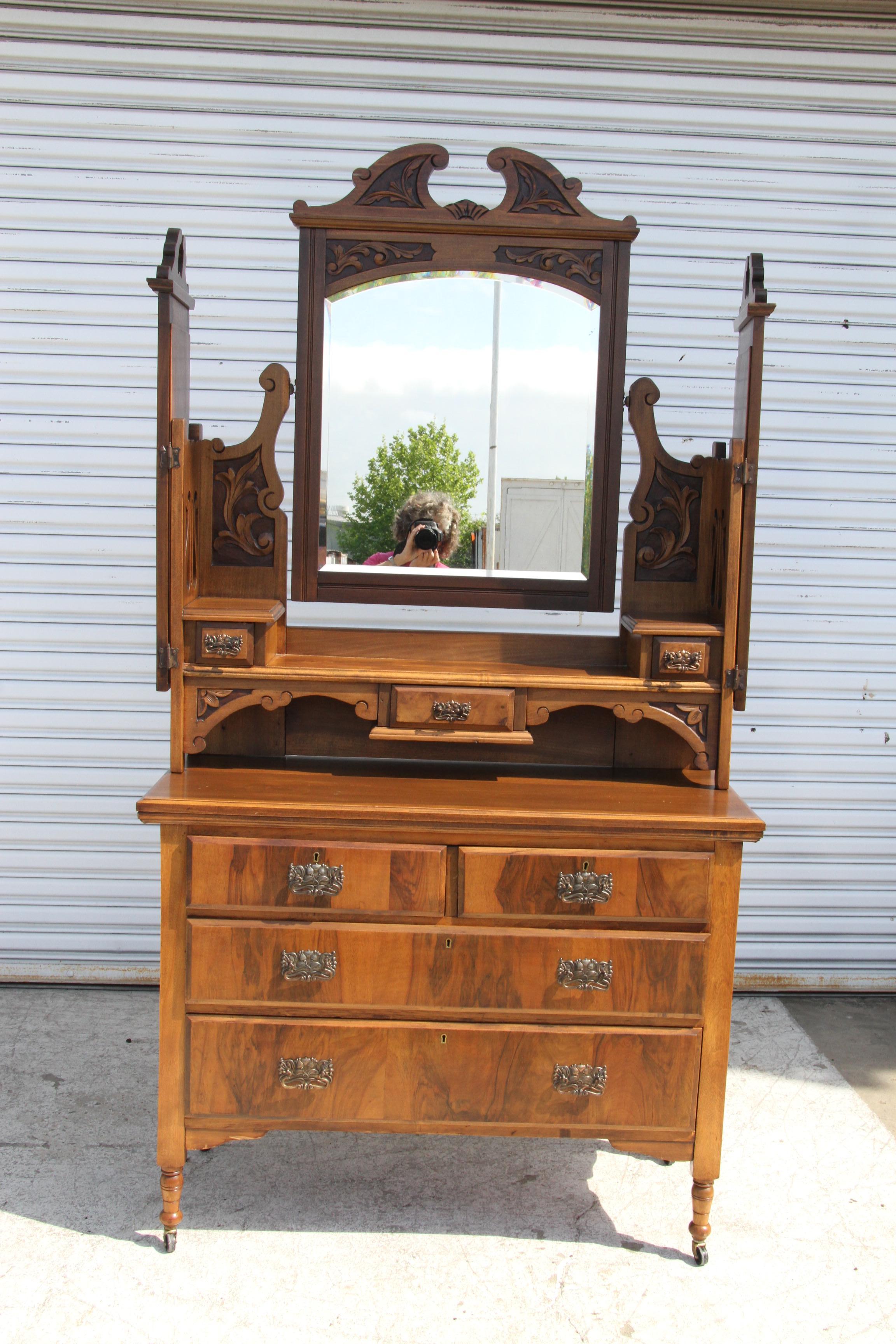 antique dressers with mirrors