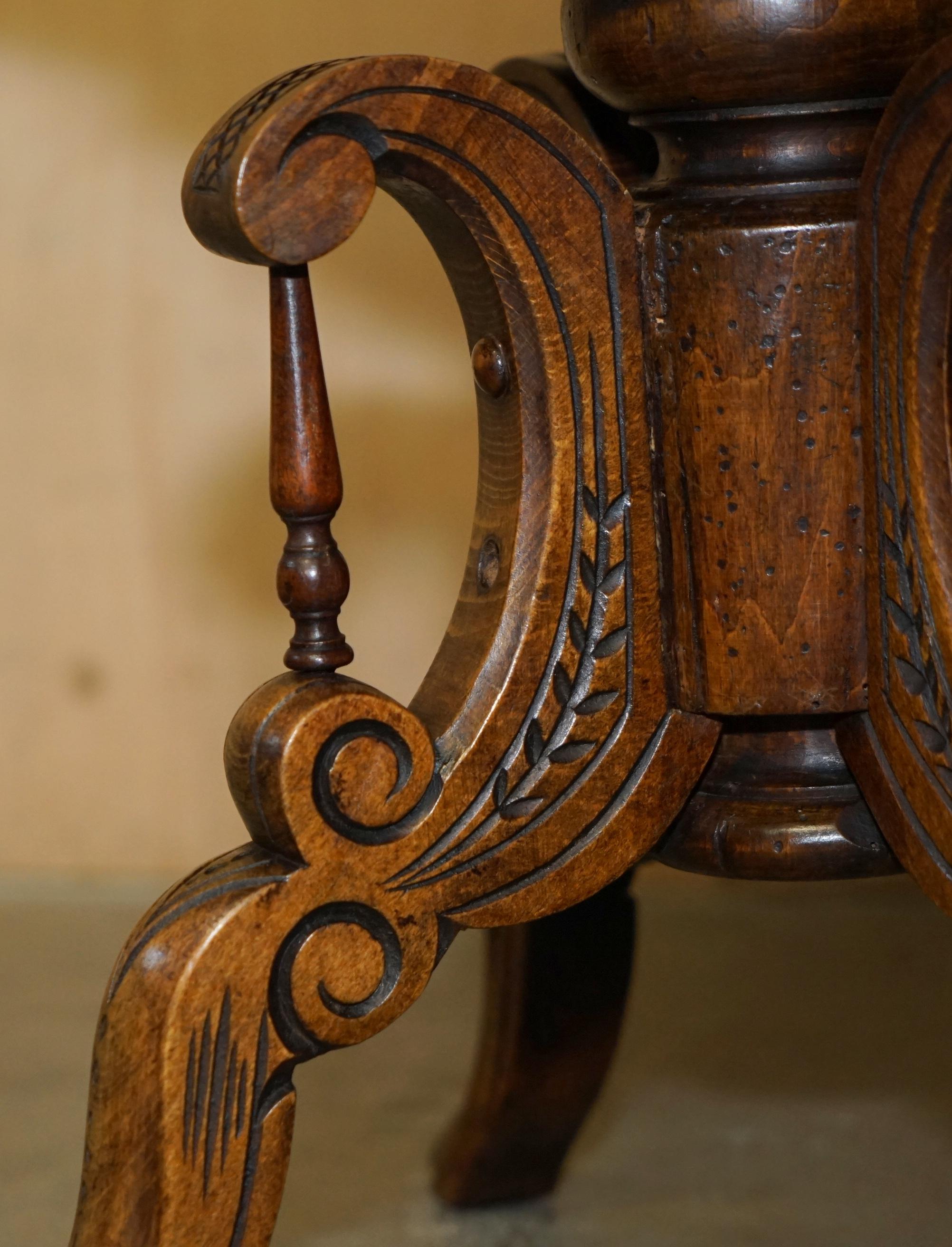 ANTIQUE ViCTORIAN WALNUT MUSIC DRESSING TABLE STOOL DECORATIVE BASE CURVED SEAT For Sale 3