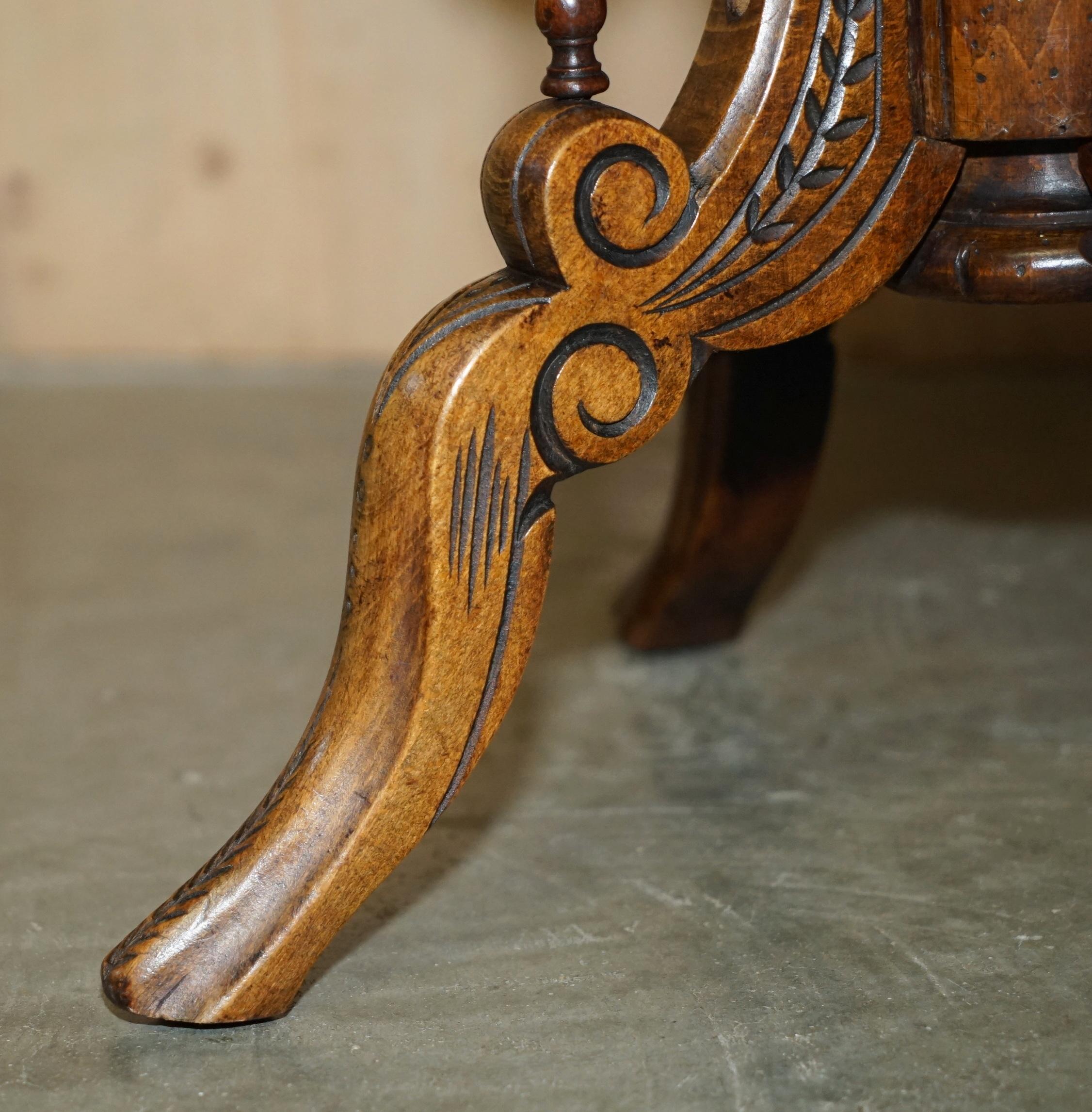 ViCtorian WALNUT MUSIC DRESSING TABLE STOOL DECORATIVE BASE CURVED SEAT ANTIQUE en vente 4