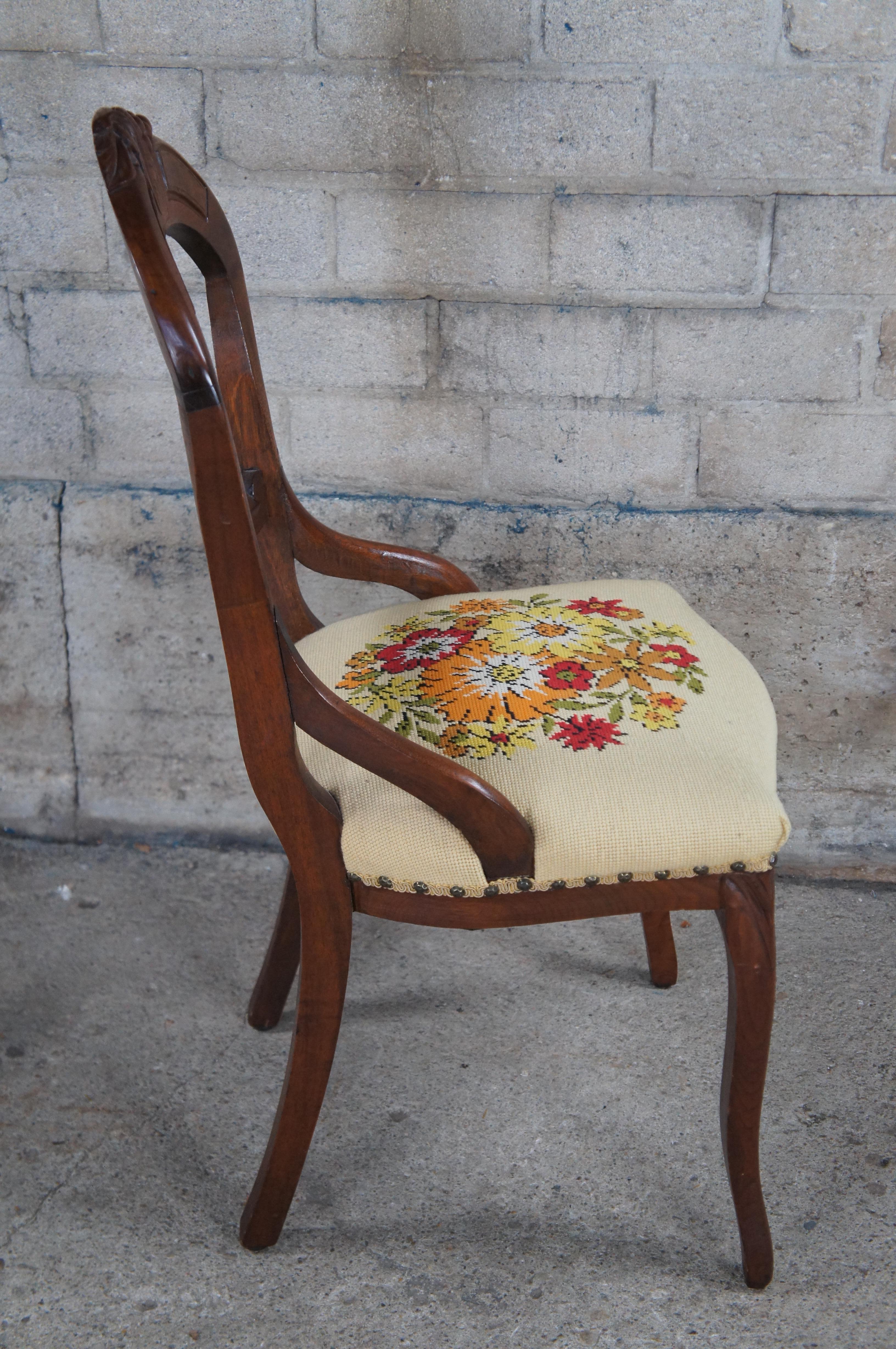 Silla auxiliar de comedor antigua victoriana de nogal con respaldo en globo en venta 4