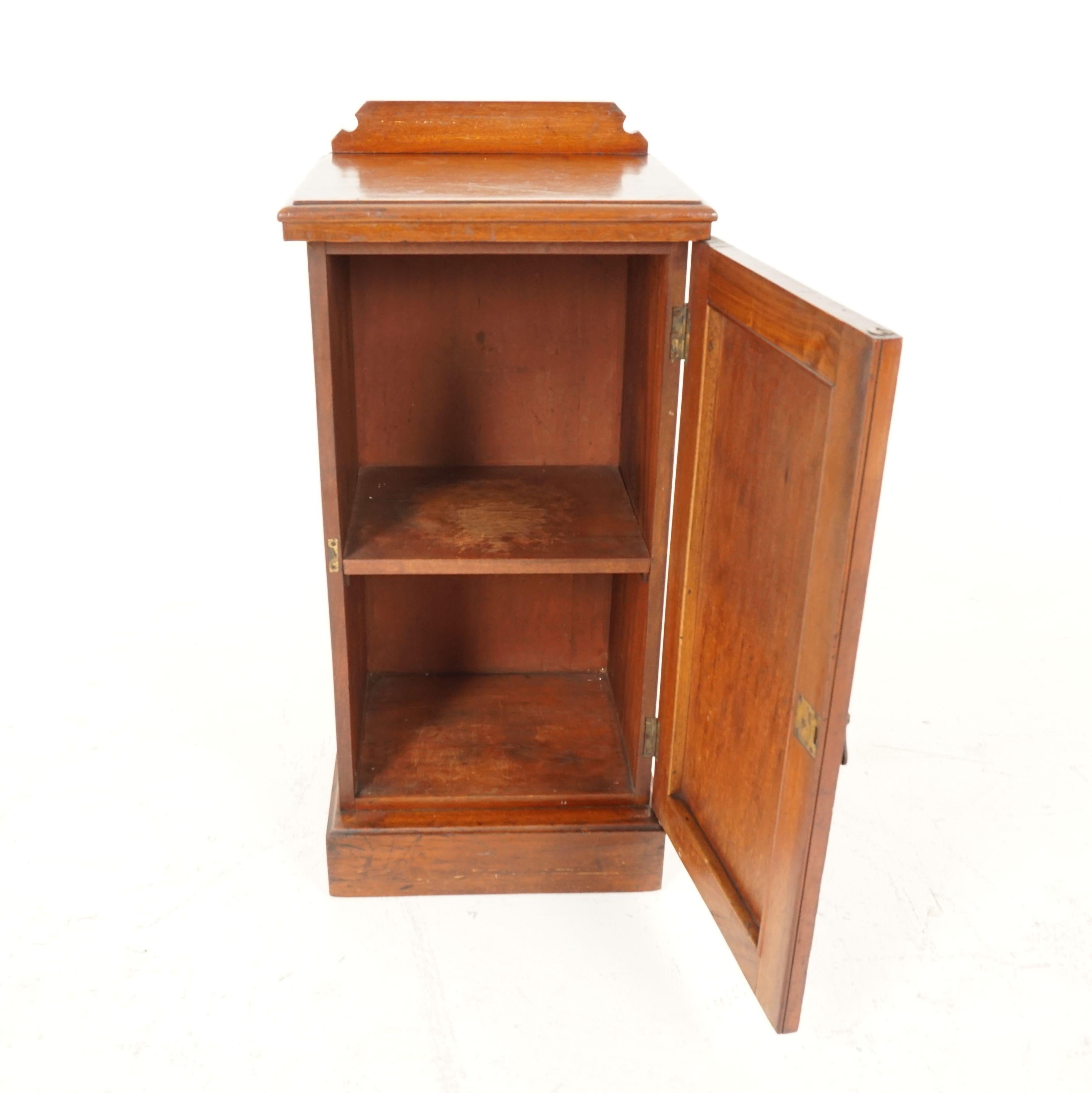 Antique Victorian walnut nightstand, bedside, lamp table, Scotland 1890, B2100

Scotland, 1890
Solid walnut
Original finish
Small gallery to the back
Moulded top
Single paneled door below
Opens to reveal single shelf interior
Original brass