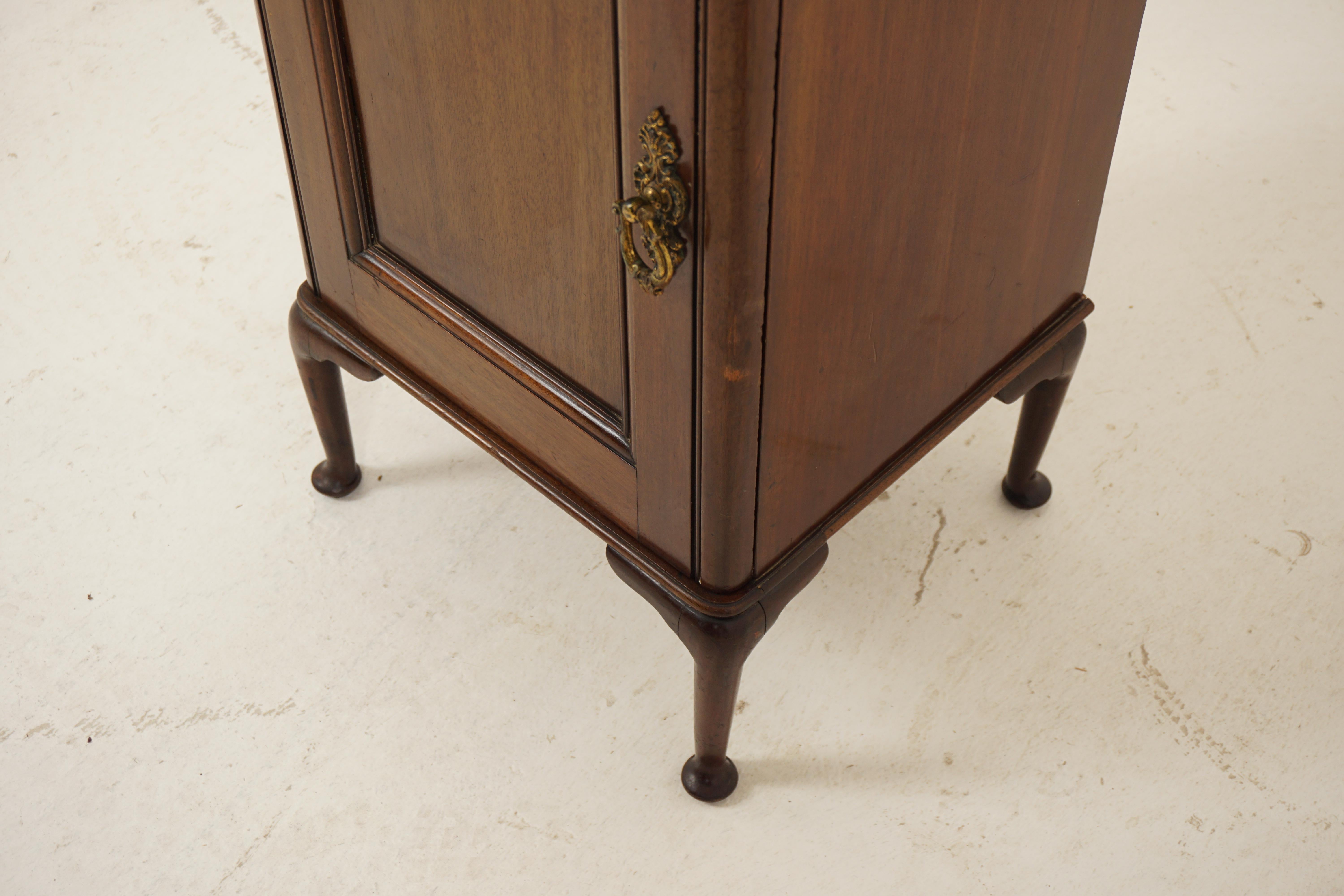 Antique Victorian Walnut Nightstand, Bedside, Lamp Table, Scotland 1900, H059 For Sale 2