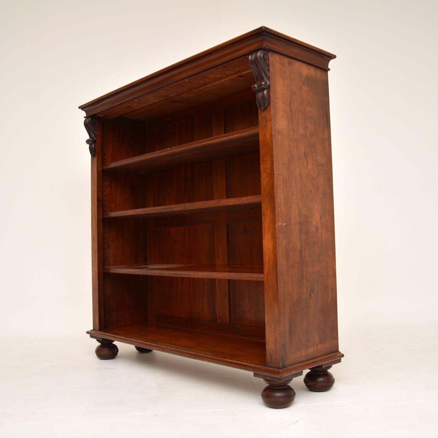 Antique Victorian Walnut Open Bookcase In Good Condition In London, GB