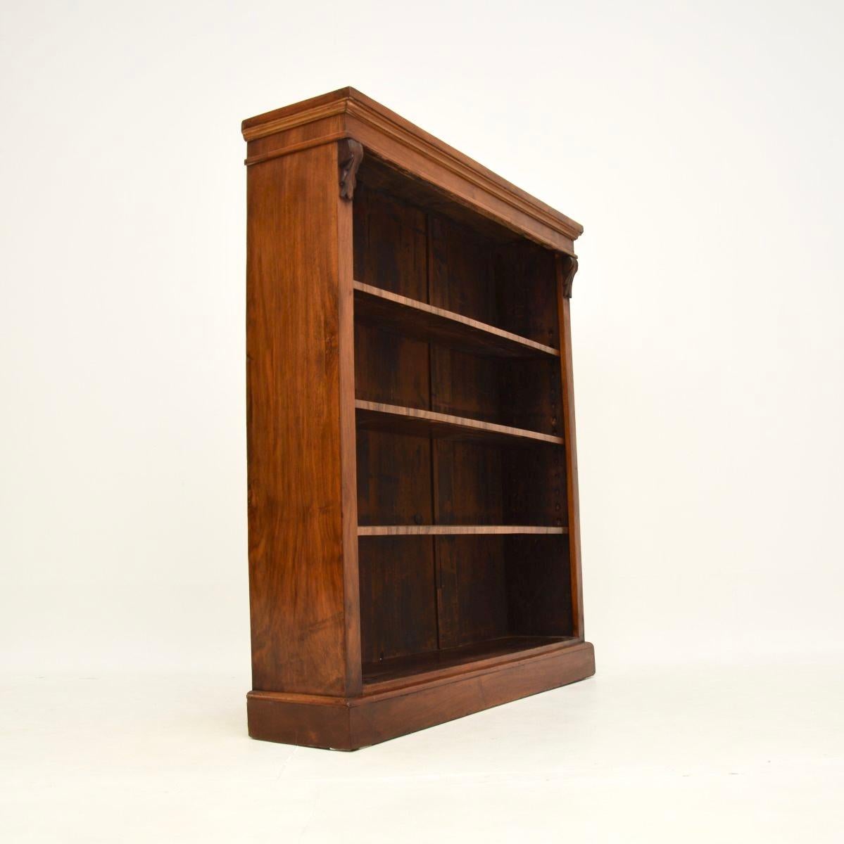 Antique Victorian Walnut Open Bookcase In Good Condition In London, GB