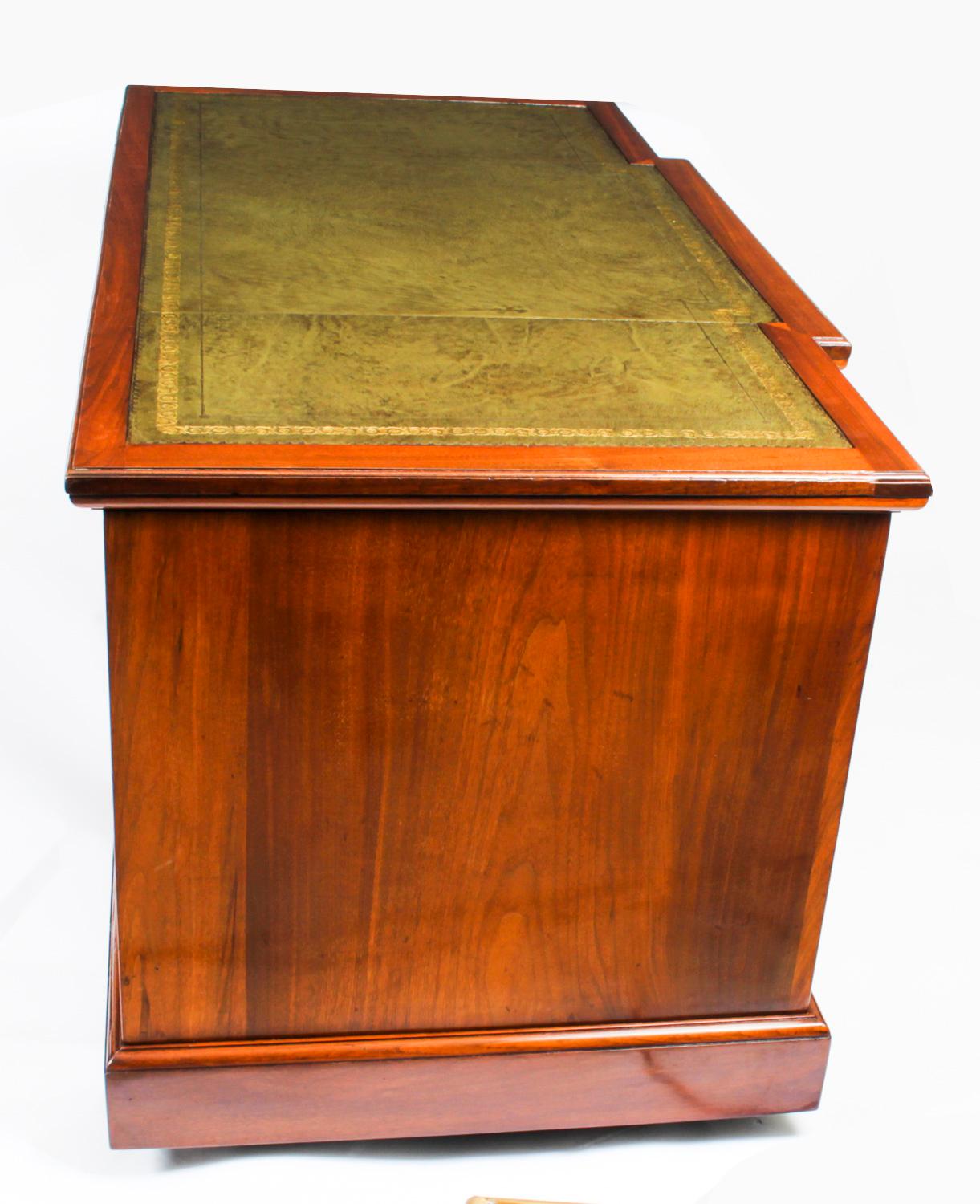 Antique Victorian Walnut Pedestal Desk 19th Century 13
