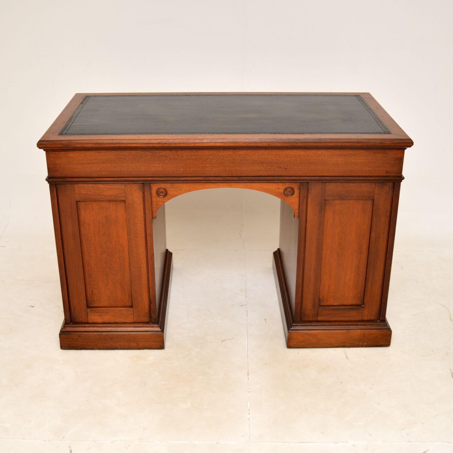 Antique Victorian Walnut Pedestal Desk by Howard & Sons 1