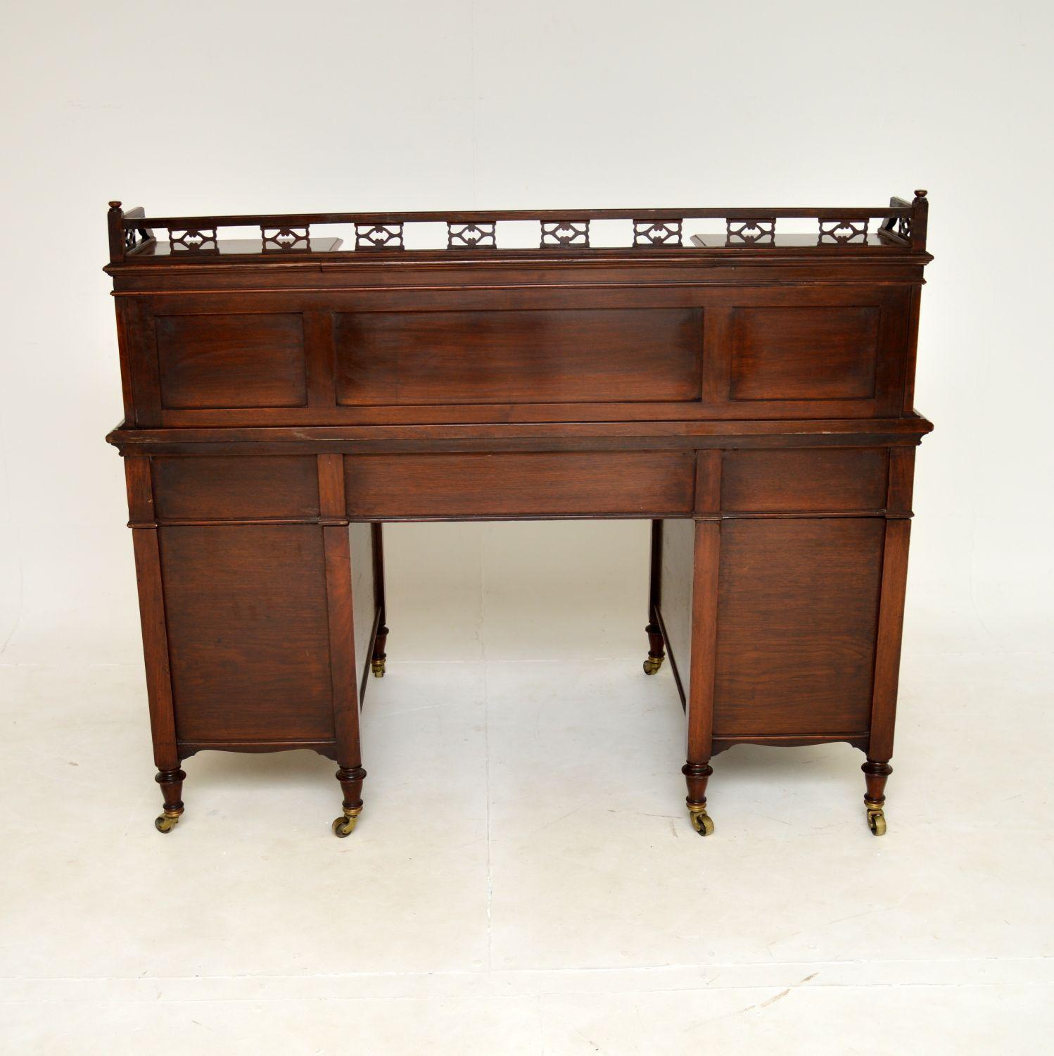 Antique Victorian Walnut Pedestal Desk by James Shoolbred For Sale at