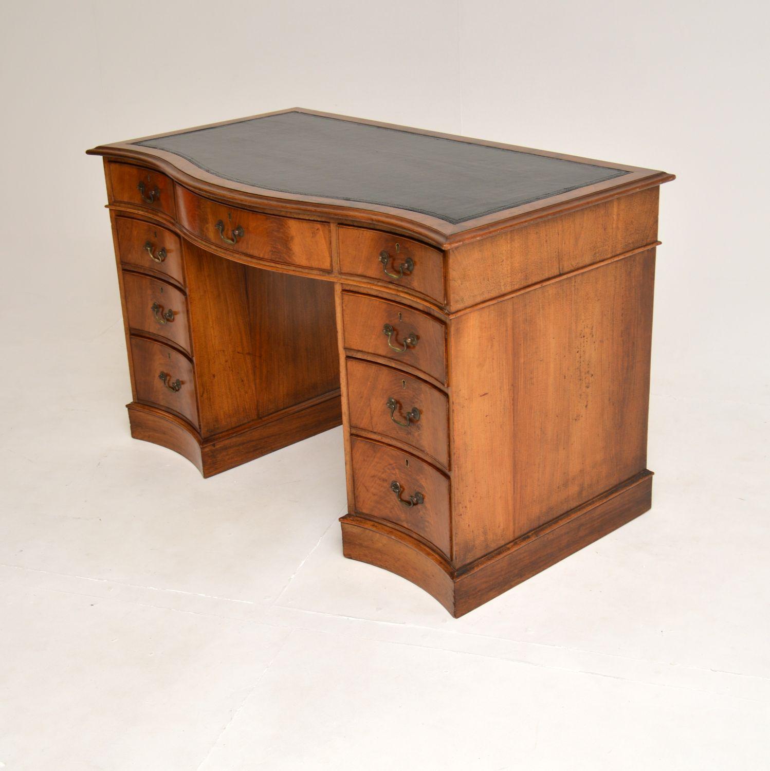 Late Victorian Antique Victorian Walnut Pedestal Desk