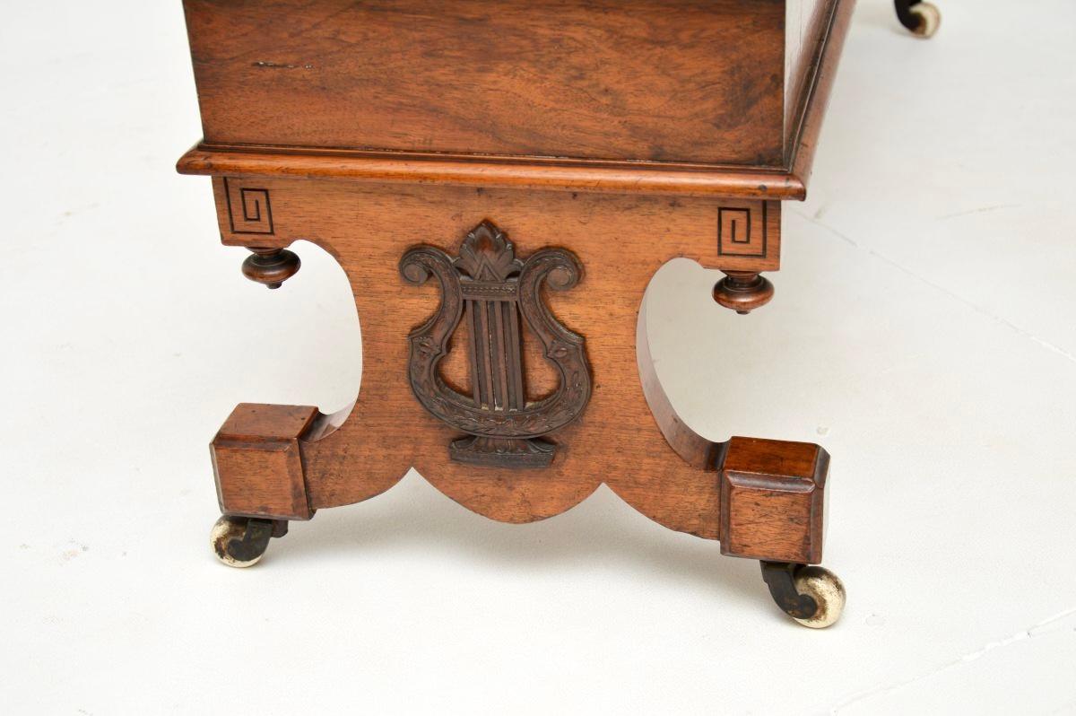 Antique Victorian Walnut Piano Duet Stool / Bench For Sale 2